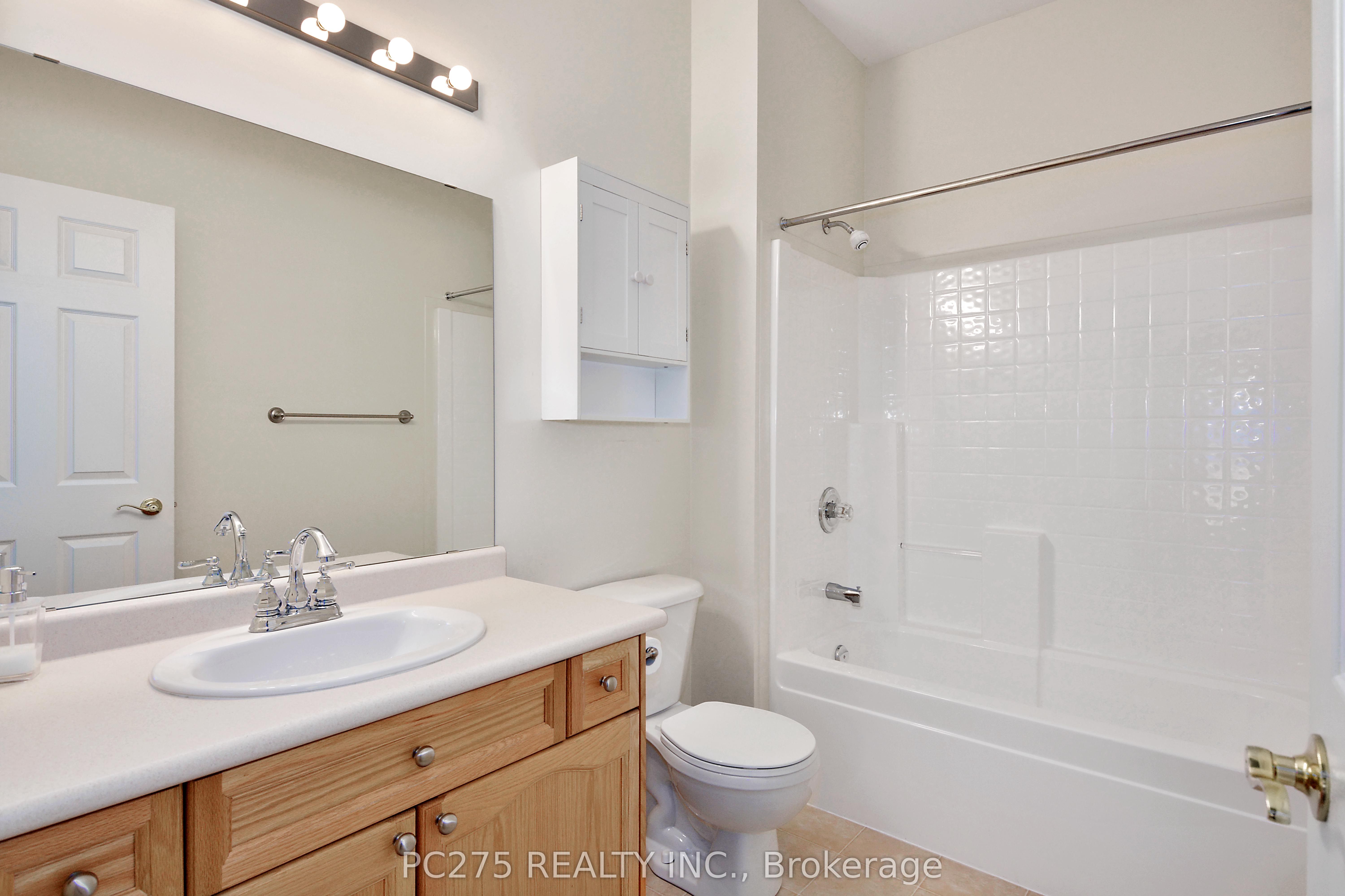 #243 - 2025 Meadowgate Boulevard Property Photo 18