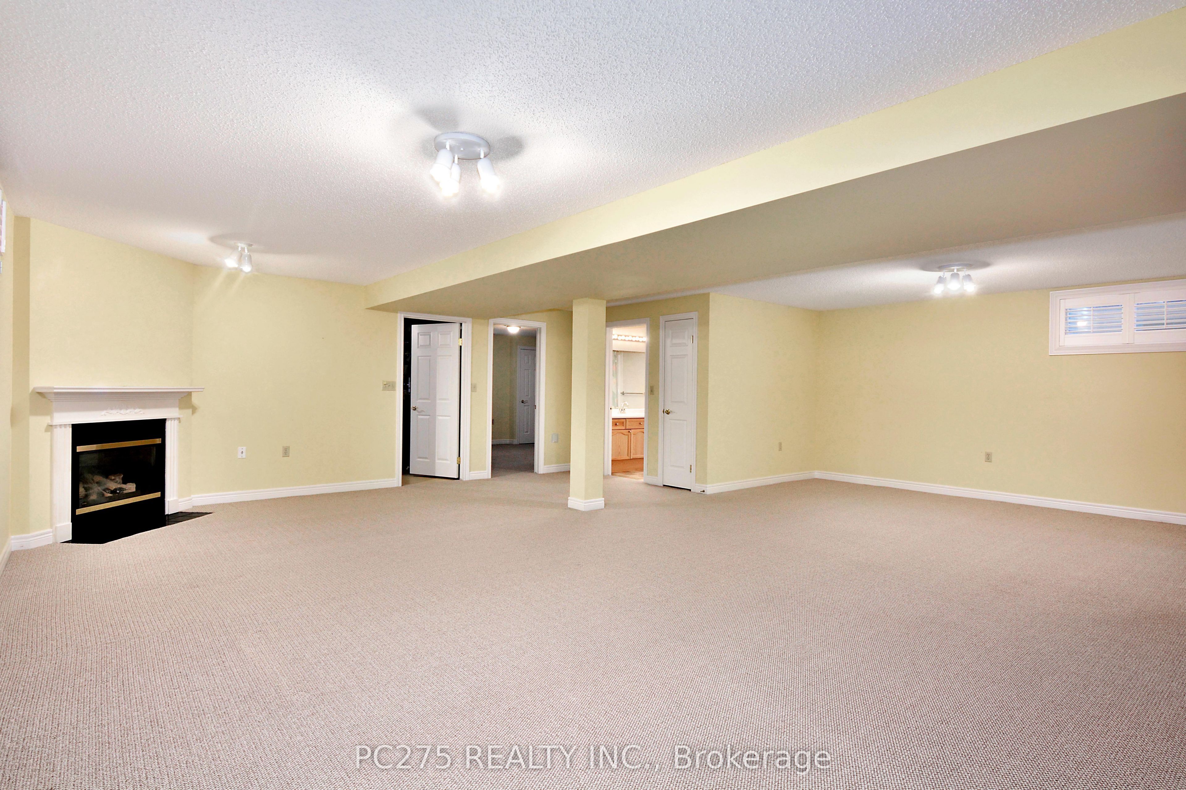 #243 - 2025 Meadowgate Boulevard Property Photo 20