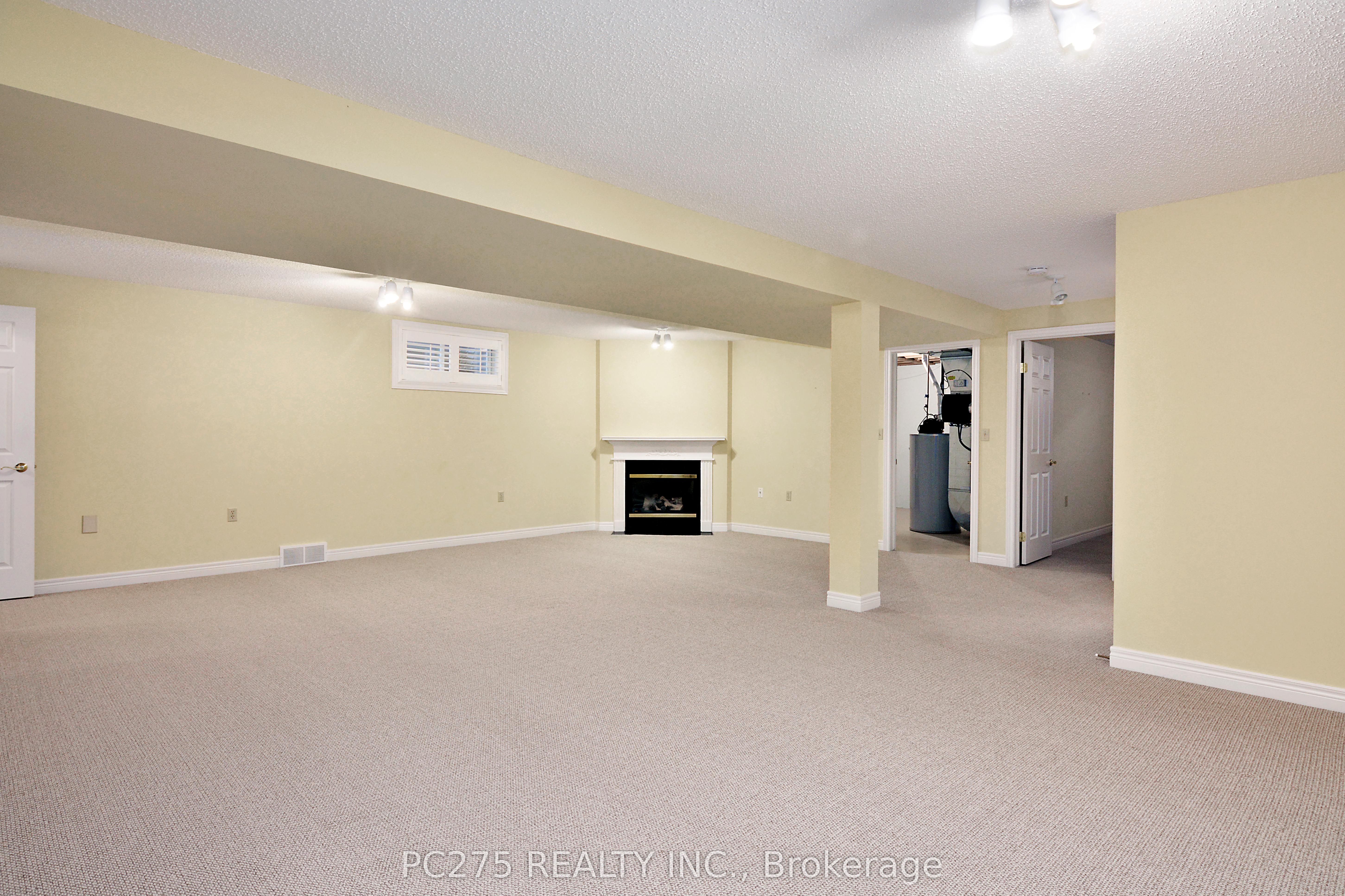 #243 - 2025 Meadowgate Boulevard Property Photo 21