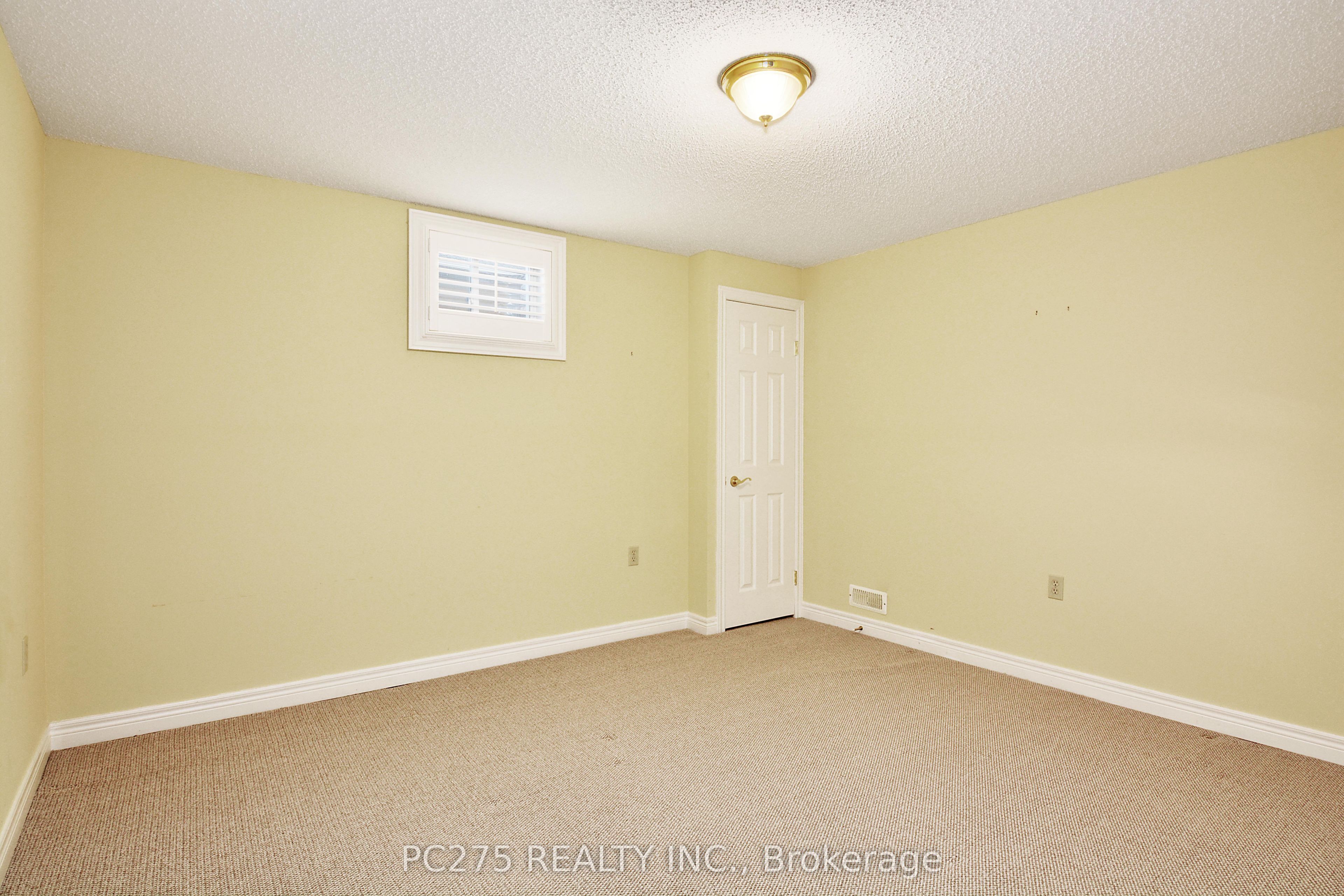 #243 - 2025 Meadowgate Boulevard Property Photo 23