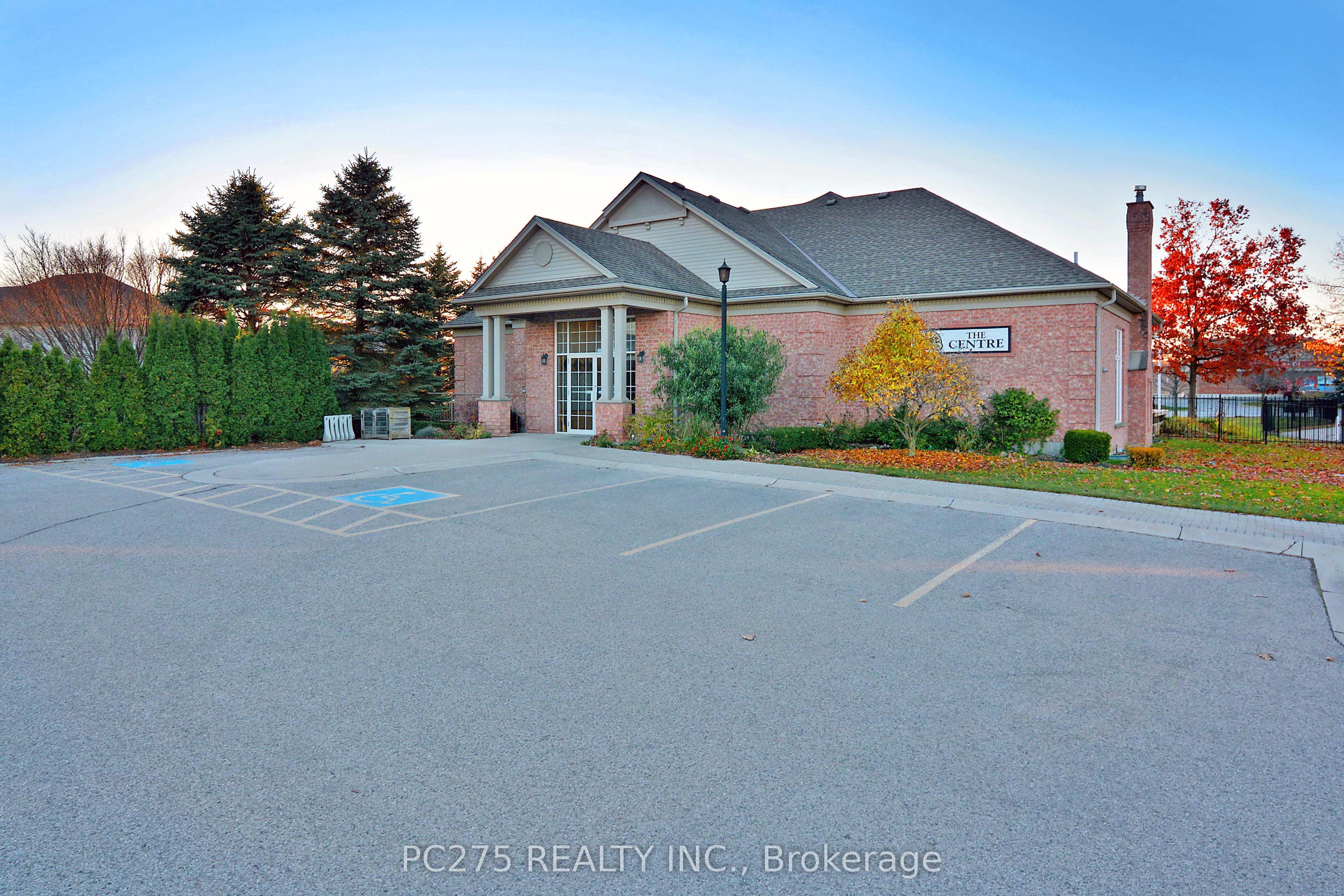 #243 - 2025 Meadowgate Boulevard Property Photo 32
