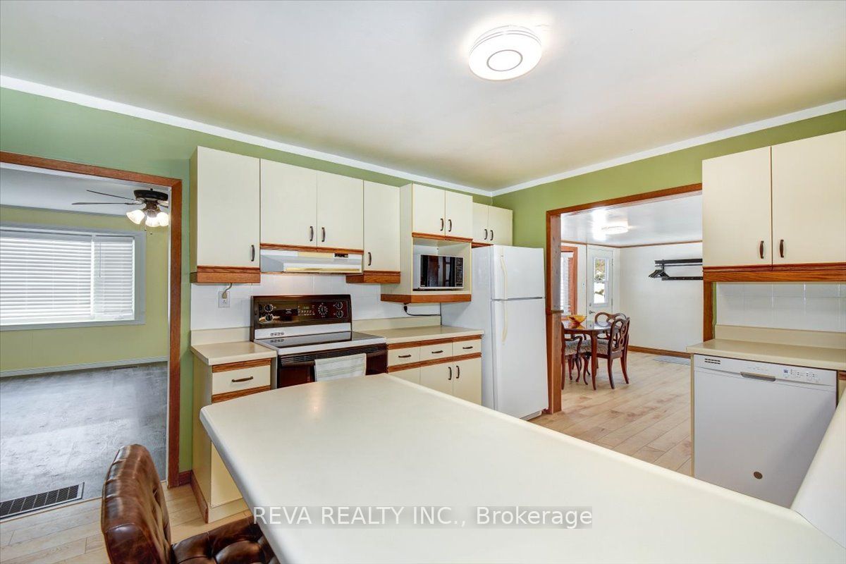 29690 Highway 62 Property Photo 5