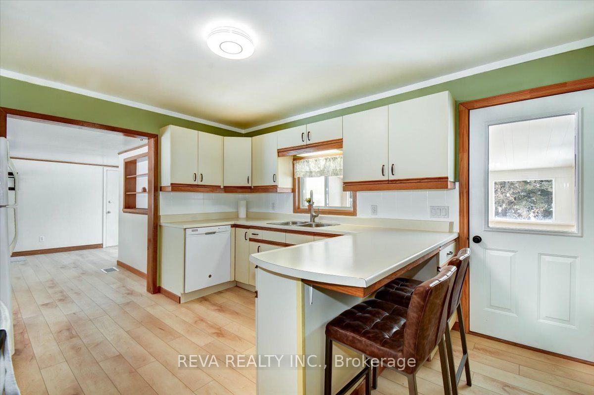 29690 Highway 62 Property Photo 6