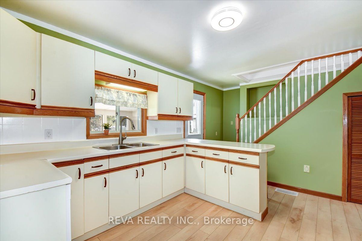 29690 Highway 62 Property Photo 7