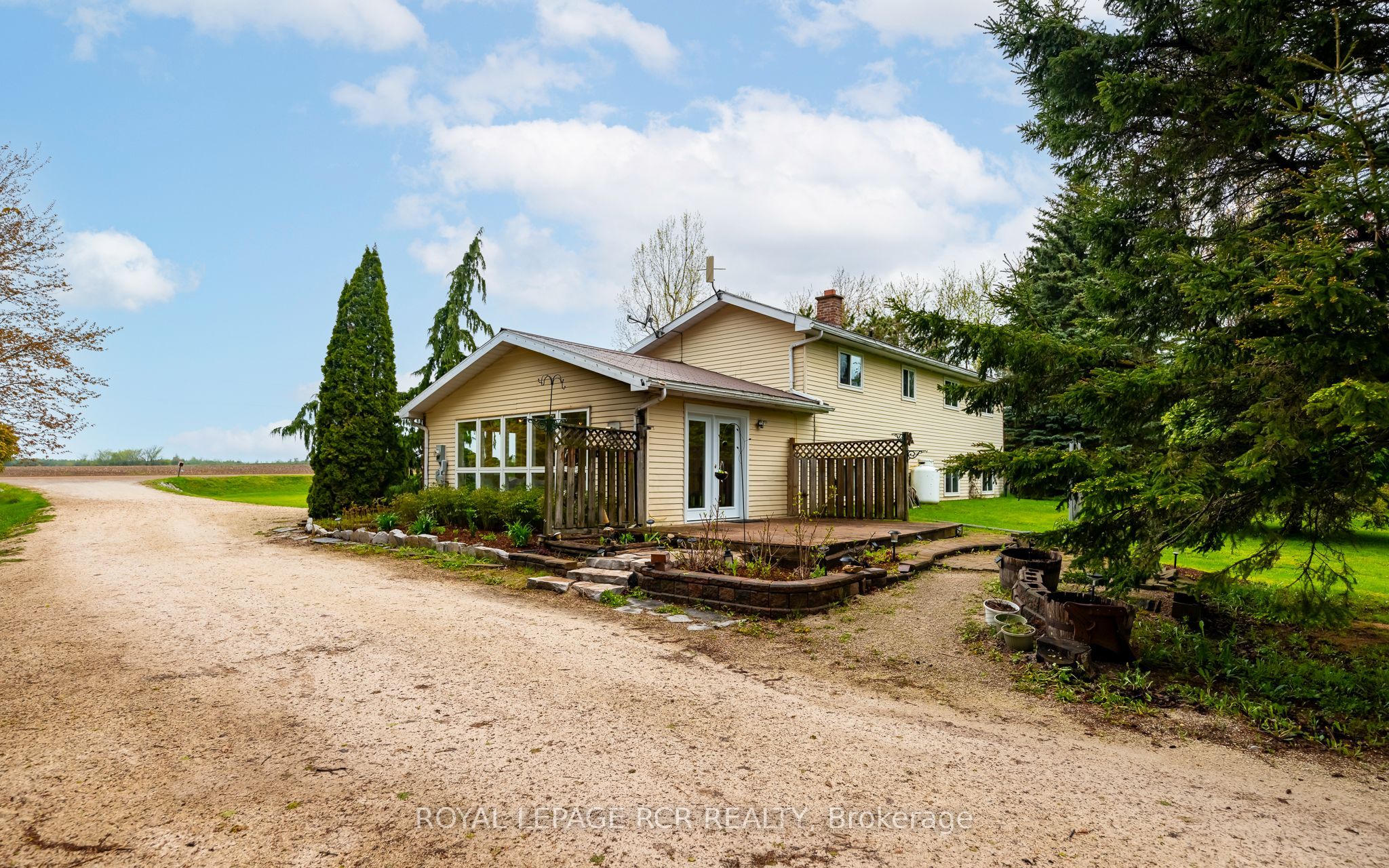 433409 4th Line Property Photo 6