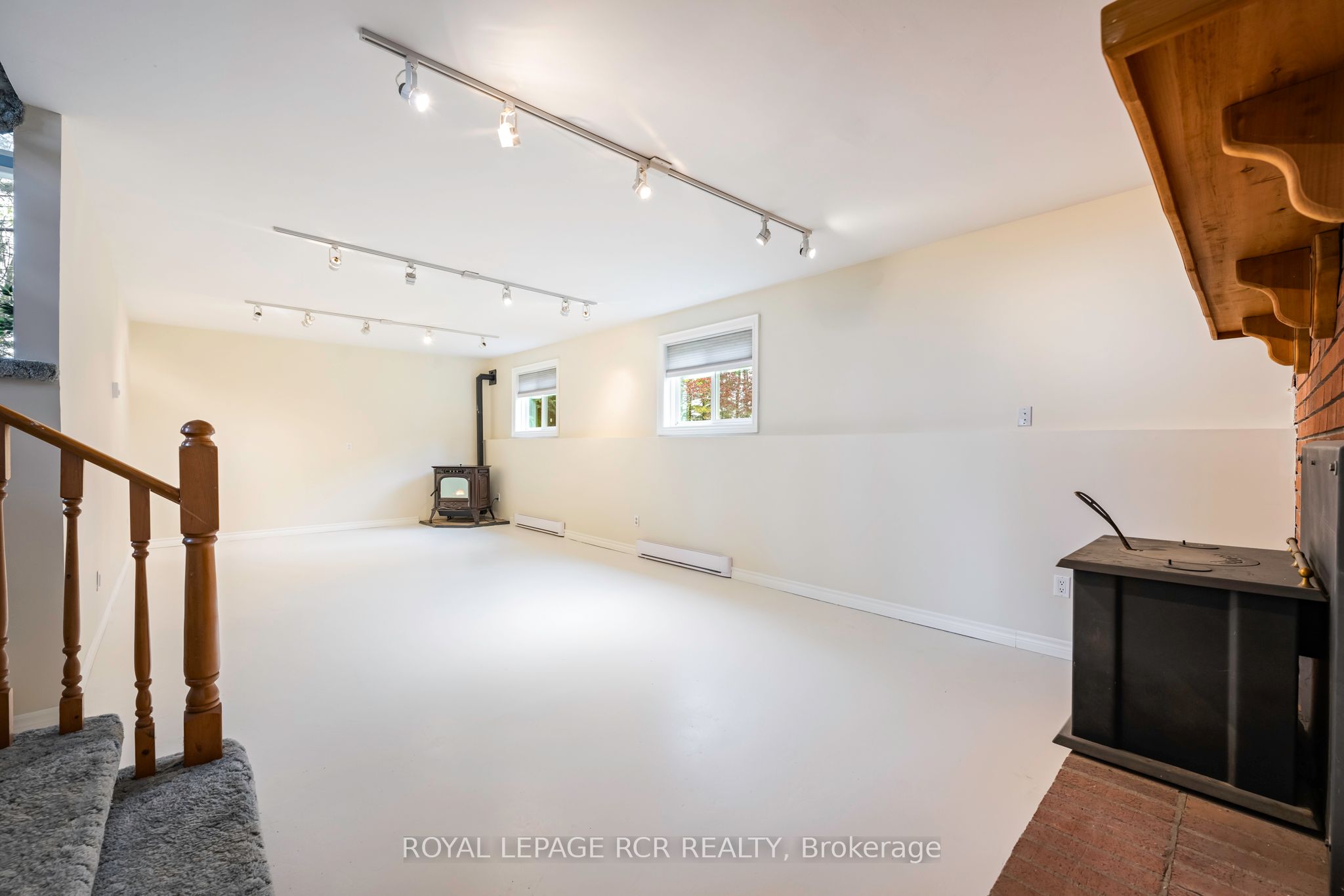 433409 4th Line Property Photo 29