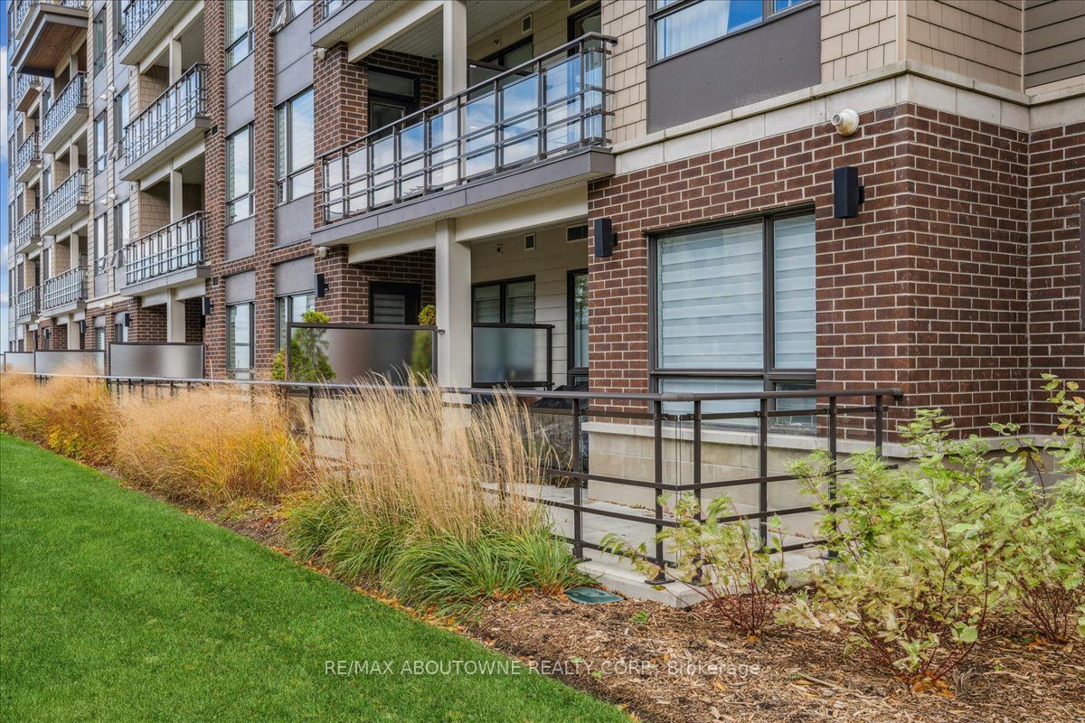 #102 - 40 Esplanade Lane Property Photo 25