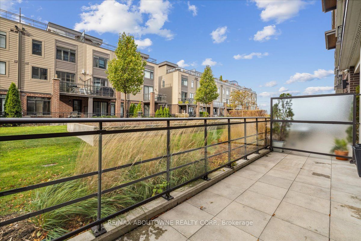 #102 - 40 Esplanade Lane Property Photo 27