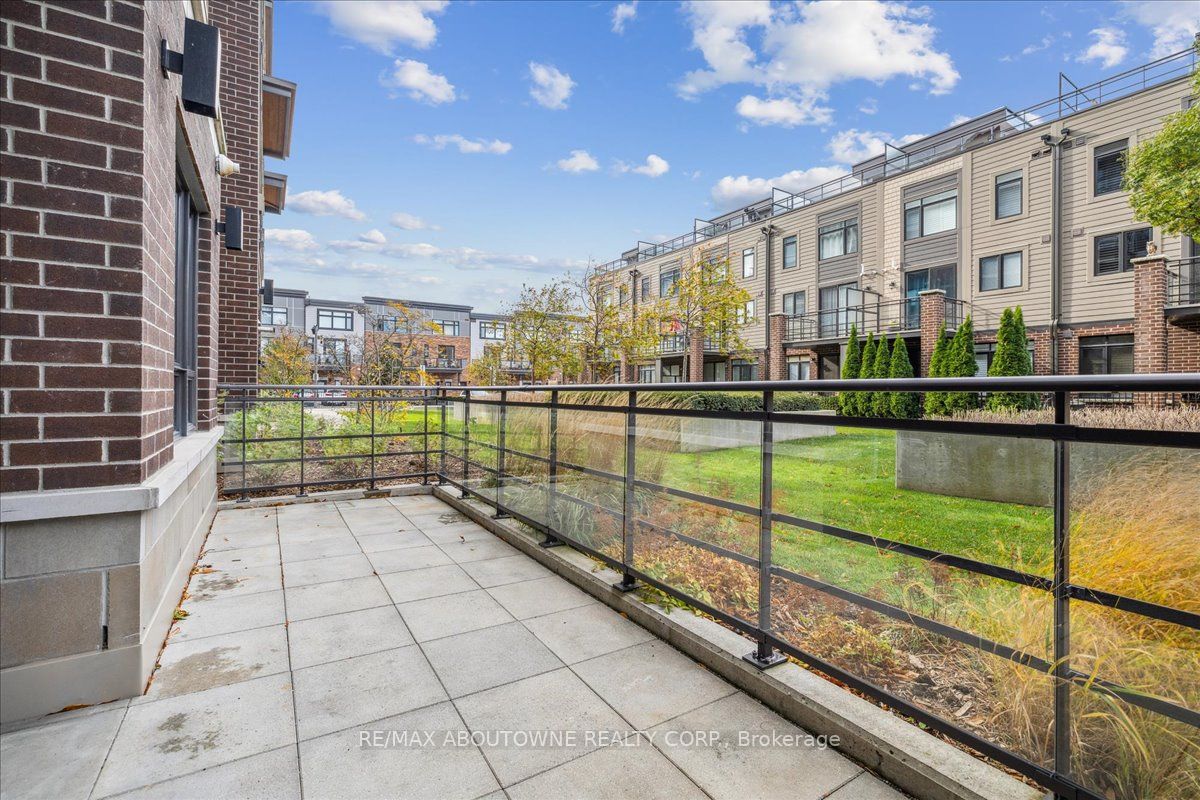 #102 - 40 Esplanade Lane Property Photo 28