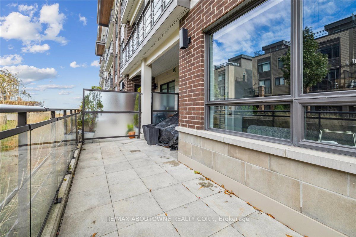 #102 - 40 Esplanade Lane Property Photo 29
