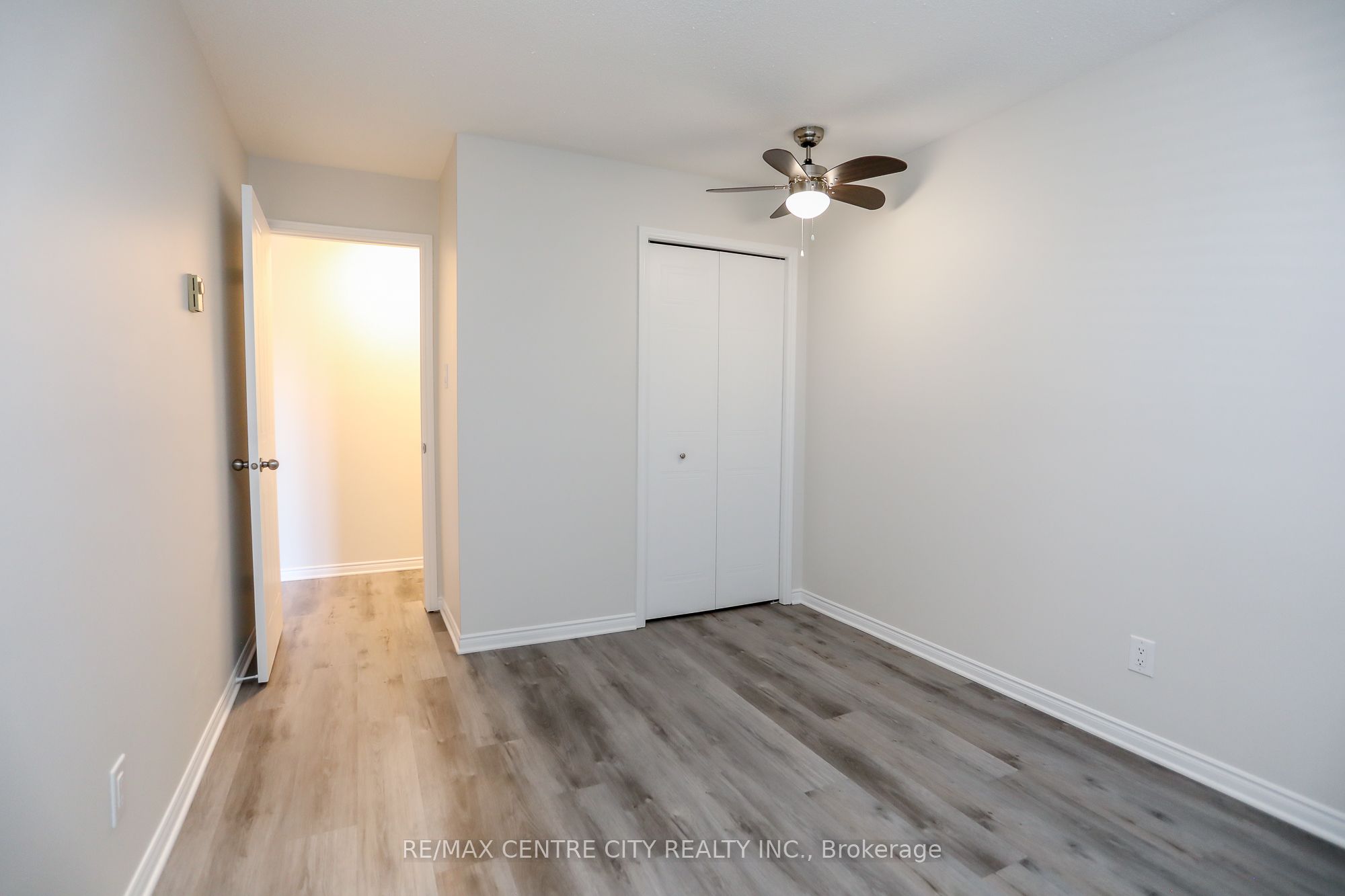 #209 - 440 Wellington Street Property Photo 23