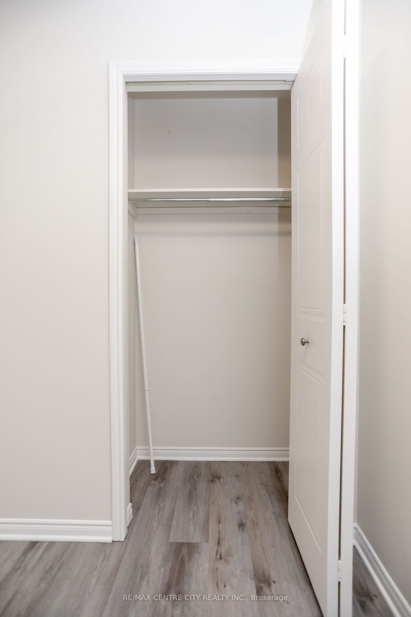 #209 - 440 Wellington Street Property Photo 24