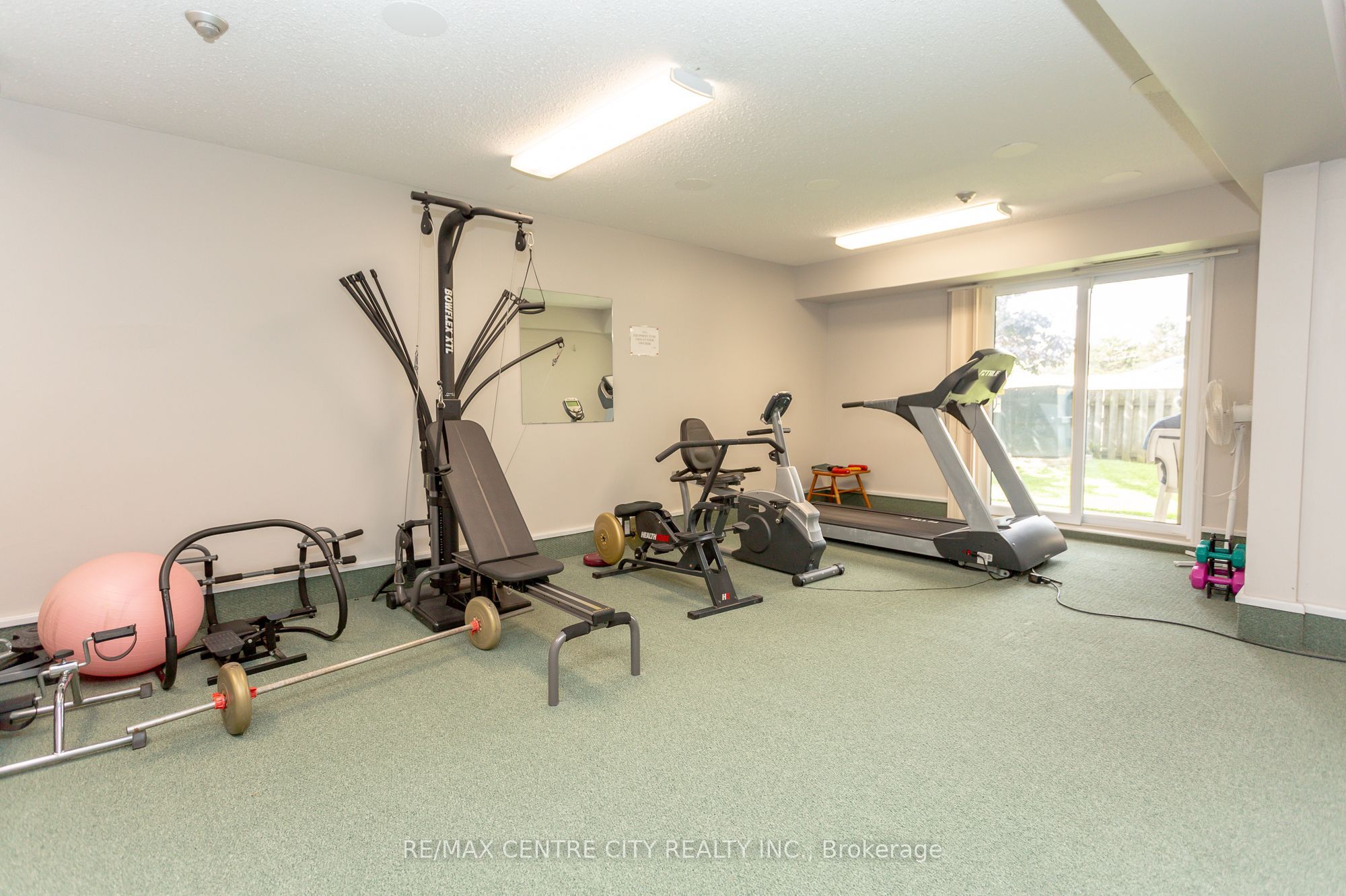 #209 - 440 Wellington Street Property Photo 33