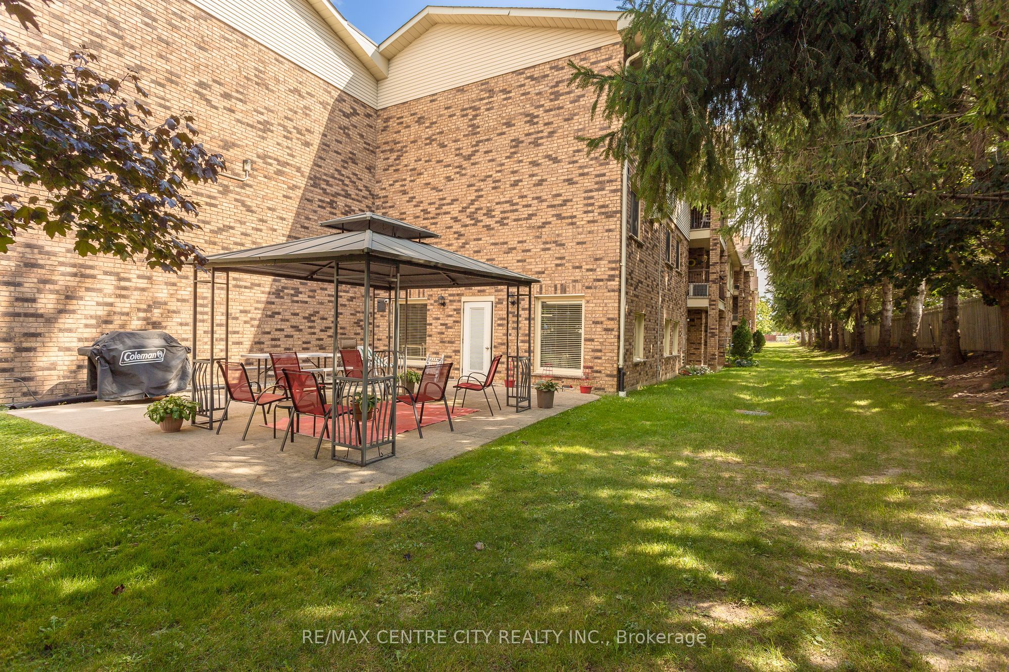 #209 - 440 Wellington Street Property Photo 34