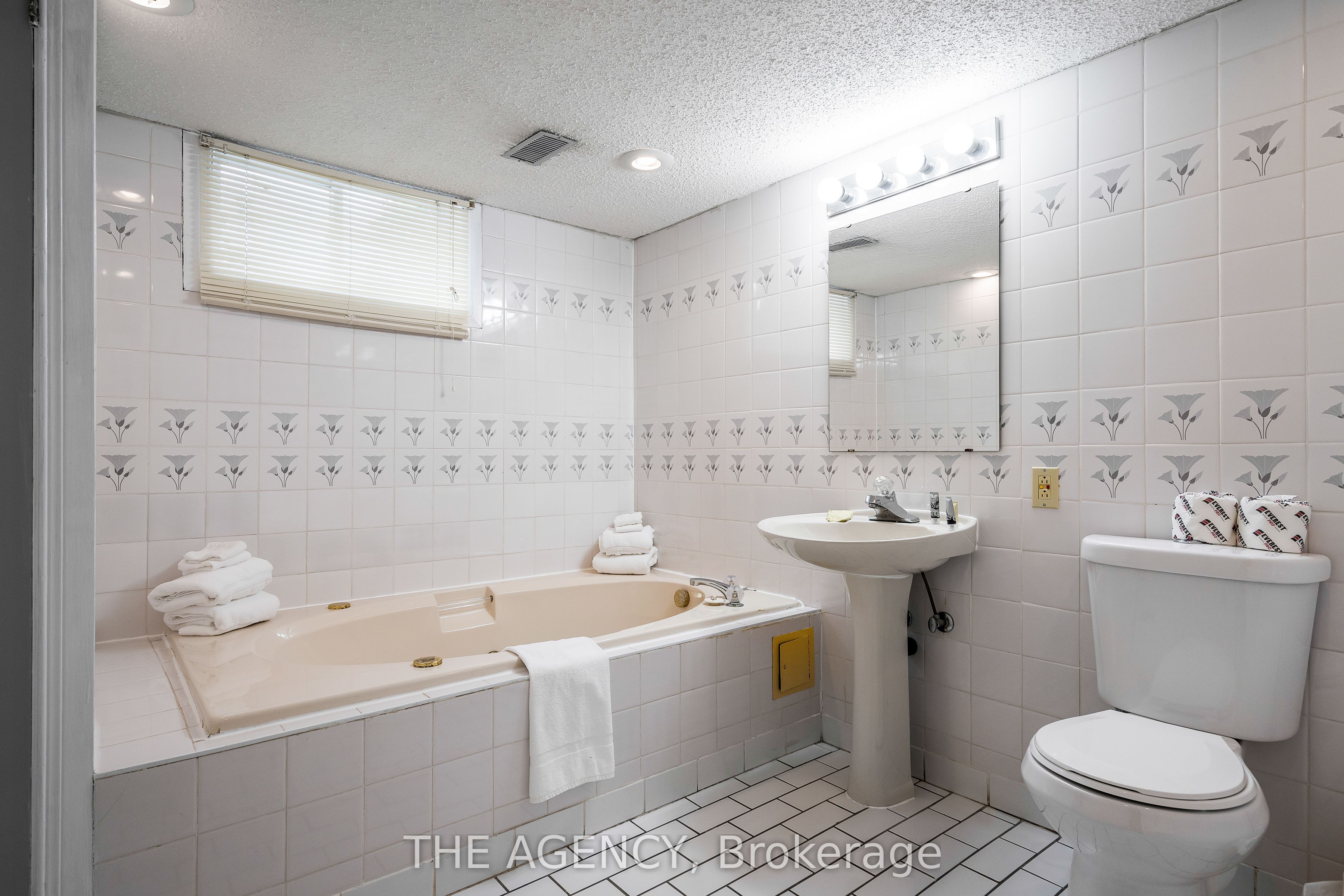 159 Settlers Way Property Photo 37