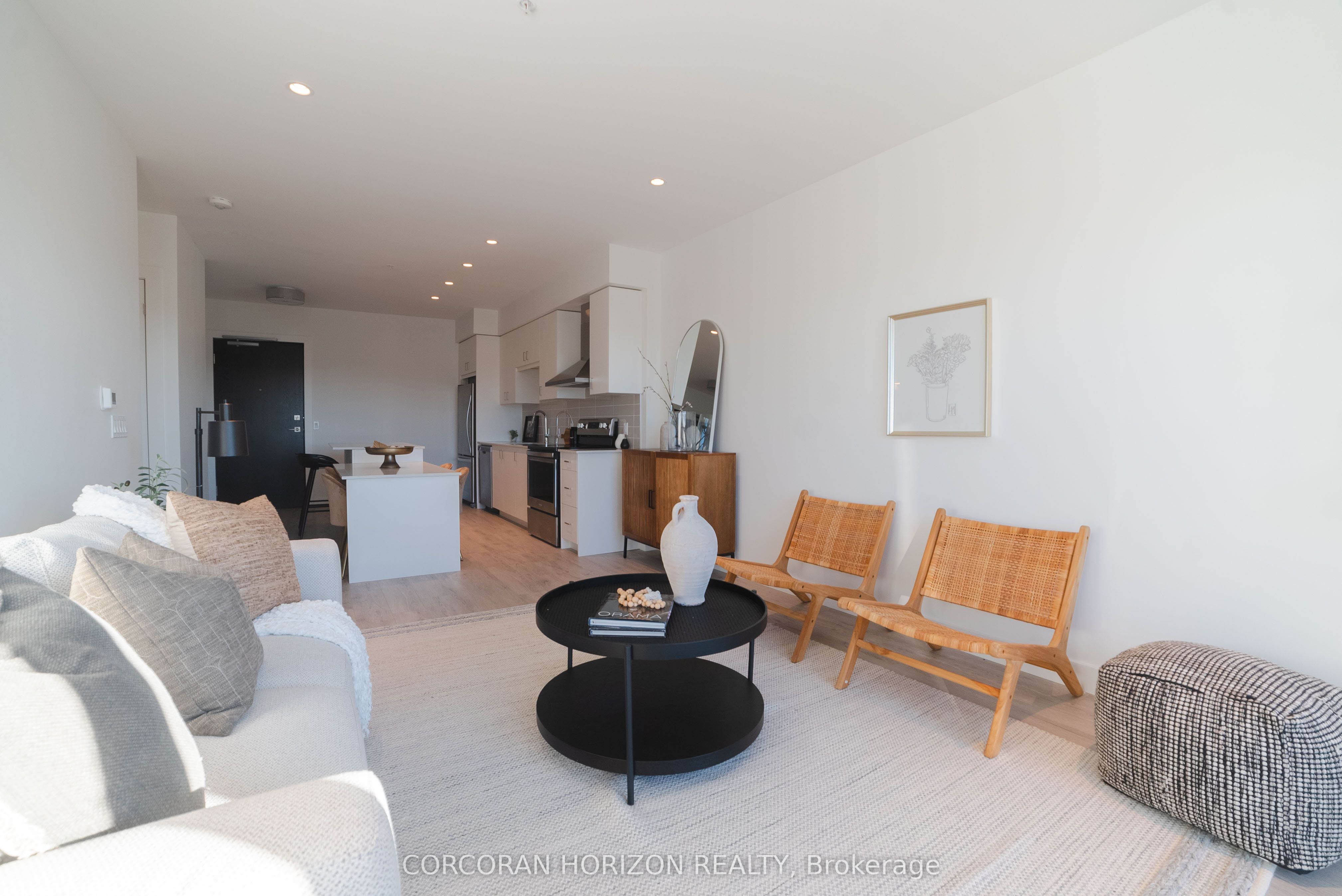 #1312 - 15 Glebe Street Property Photo 9