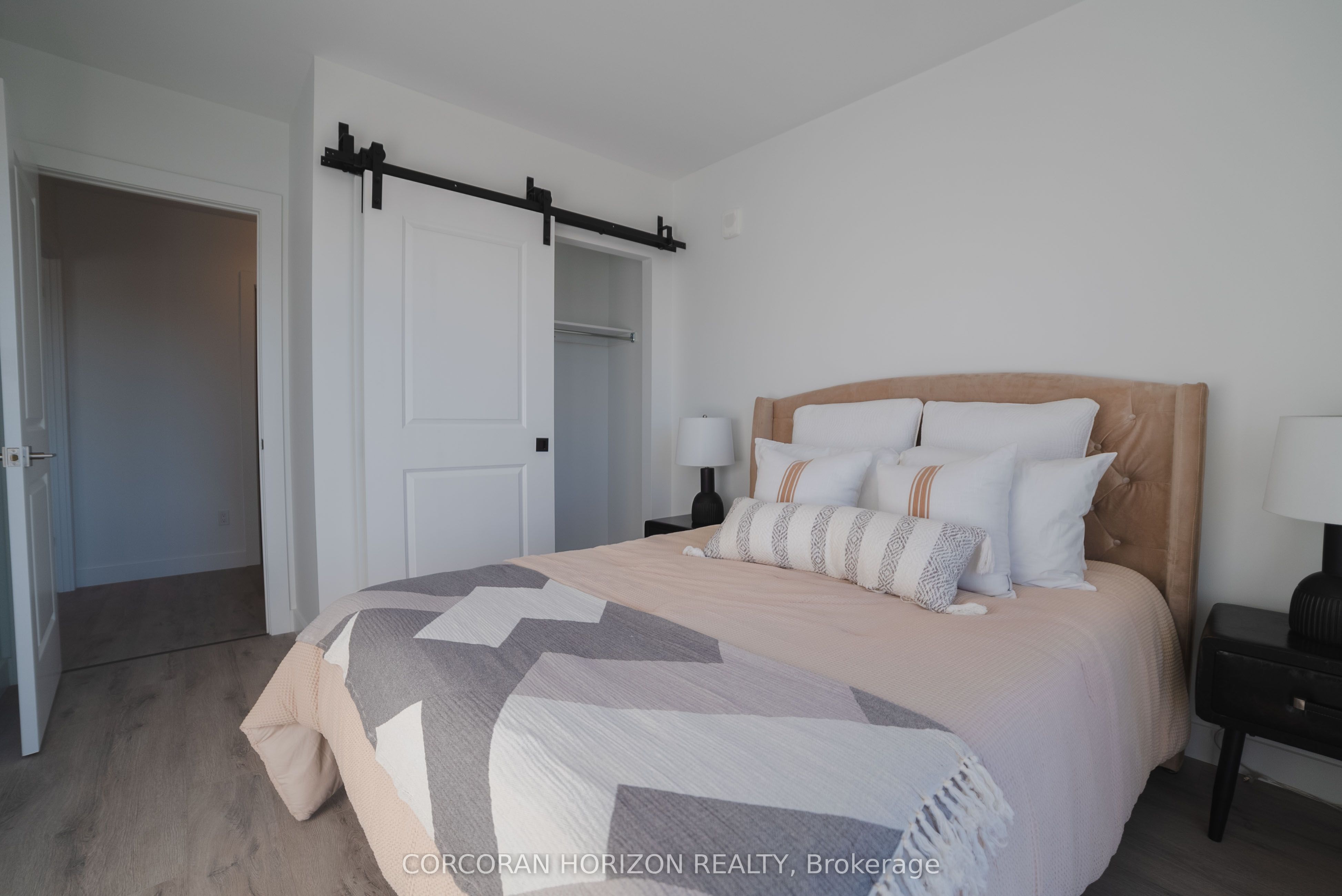 #1312 - 15 Glebe Street Property Photo 11