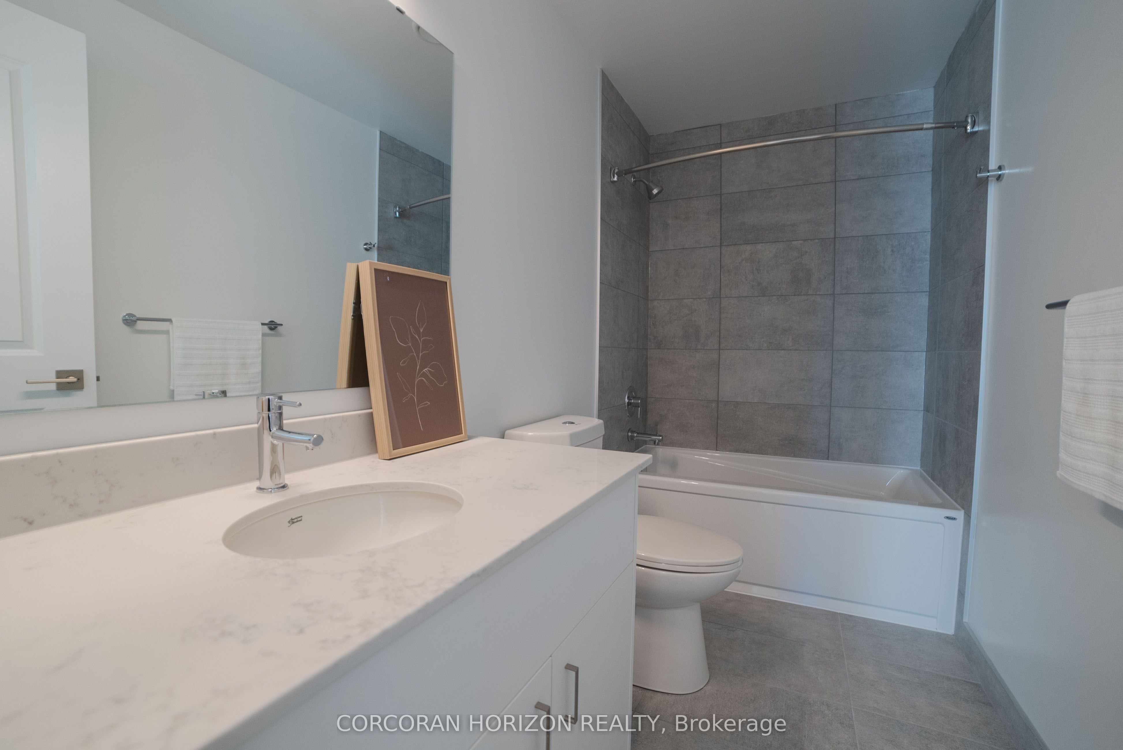 #1312 - 15 Glebe Street Property Photo 12