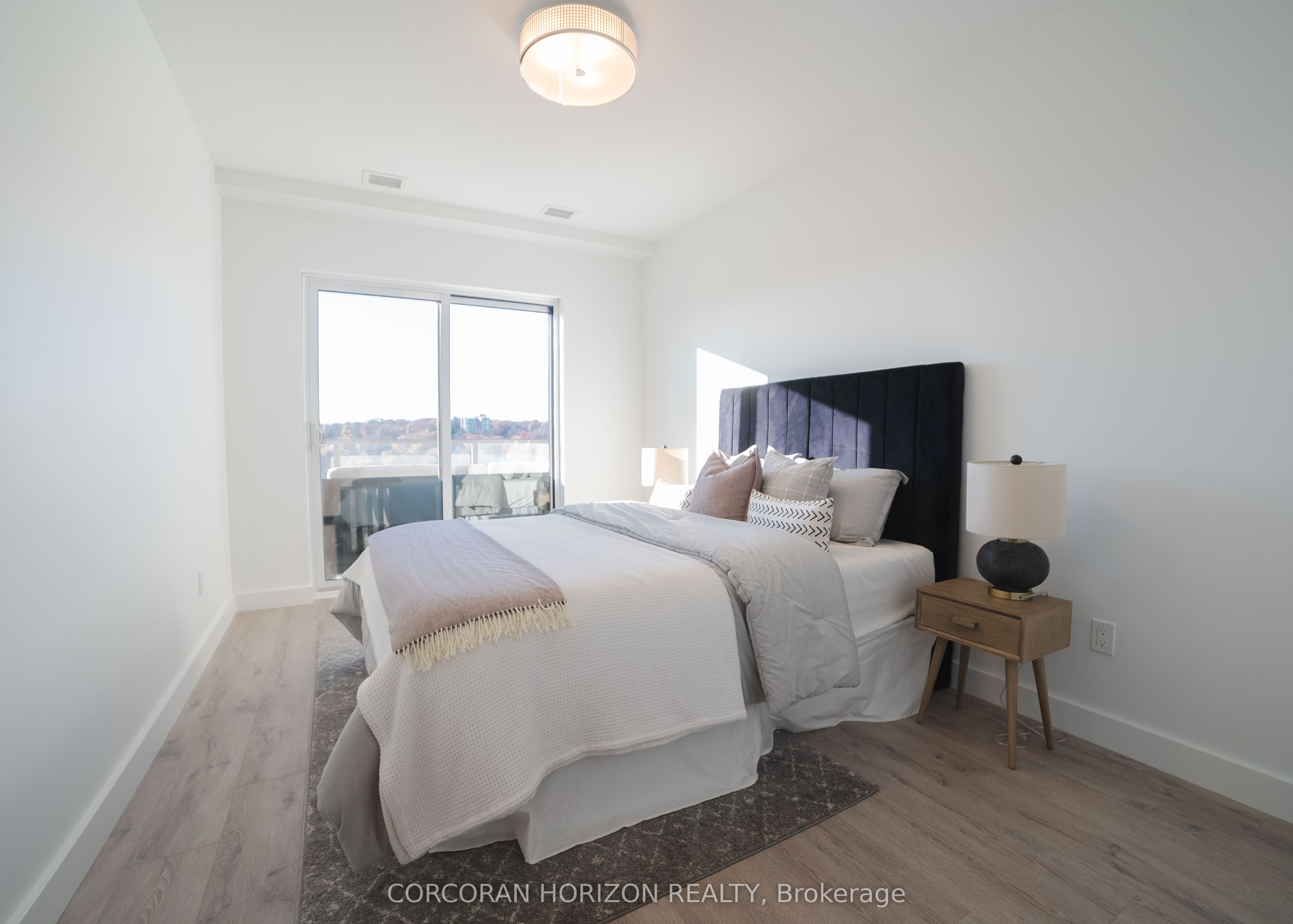 #1312 - 15 Glebe Street Property Photo 13