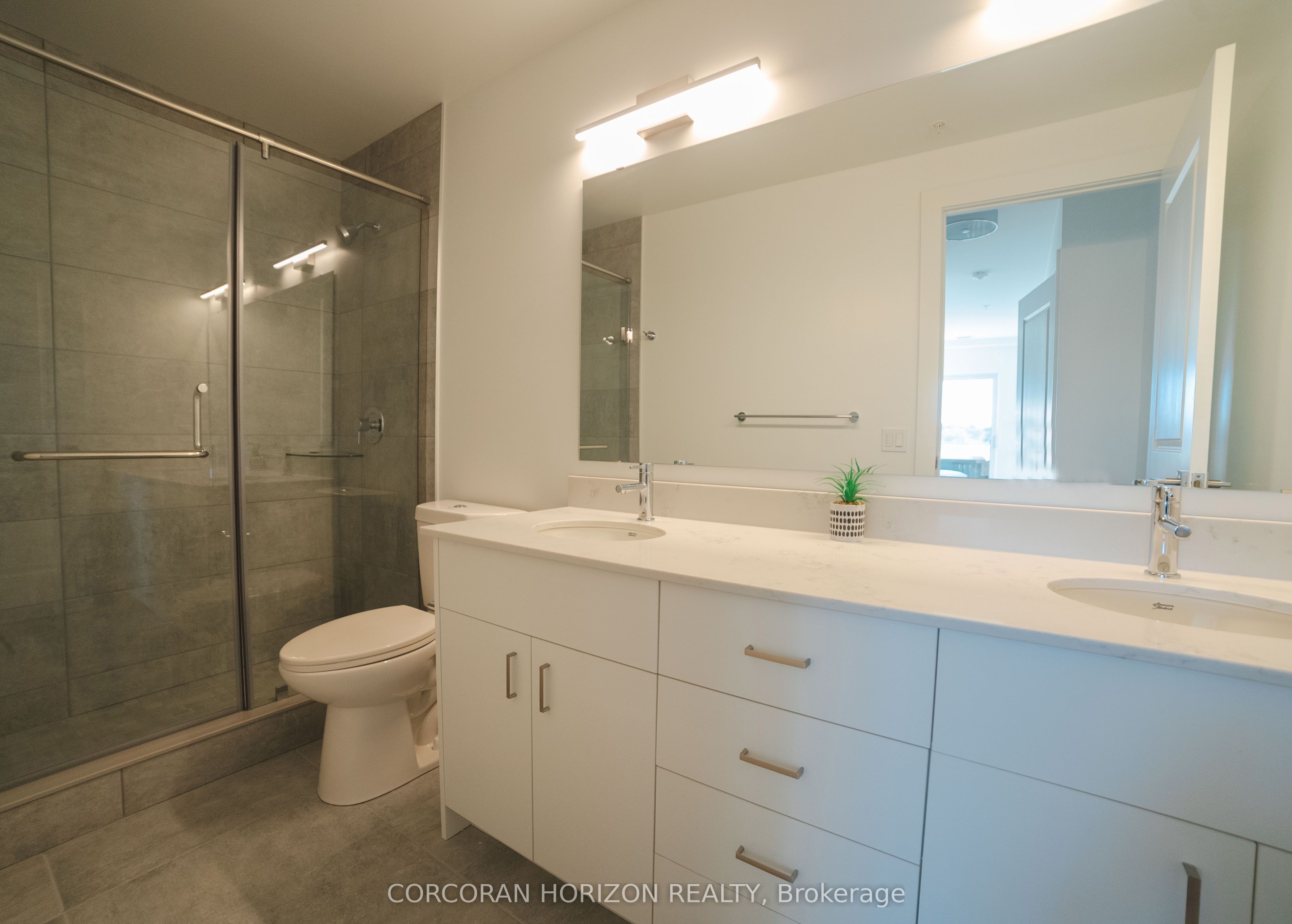 #1312 - 15 Glebe Street Property Photo 16
