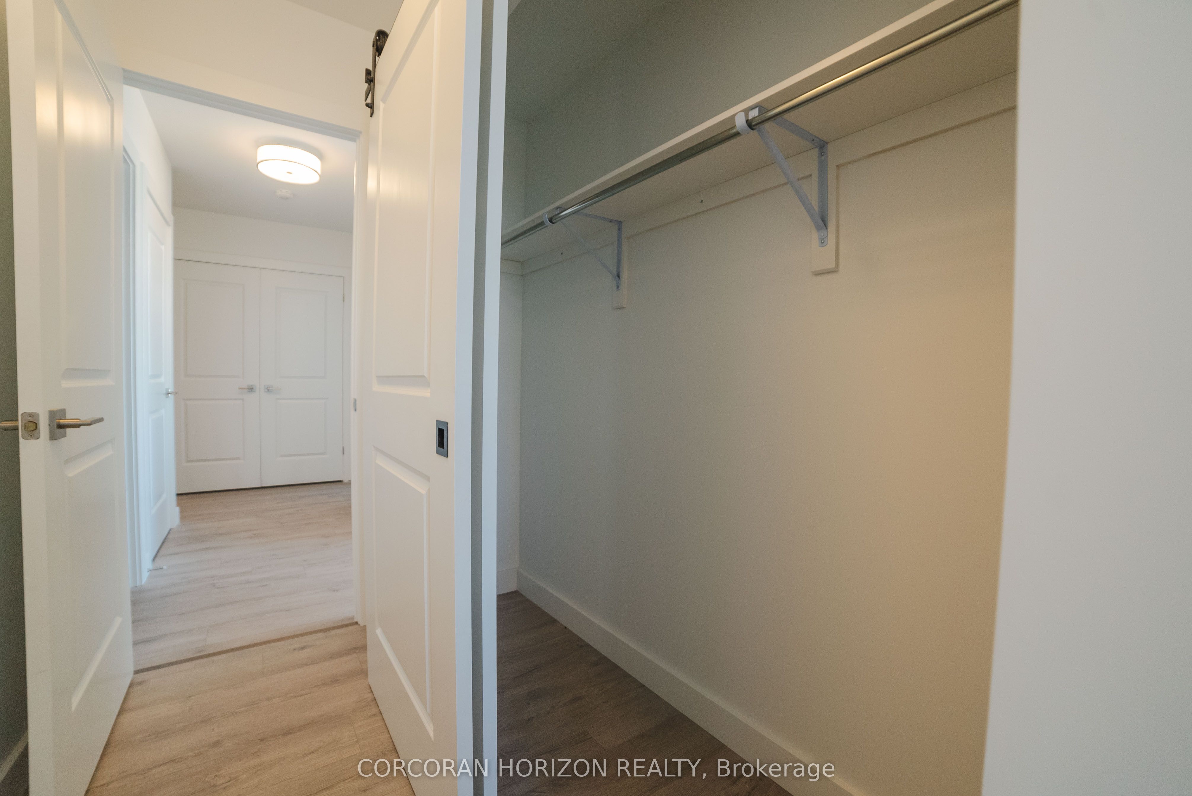 #1301 - 15 Glebe Street Property Photo 14