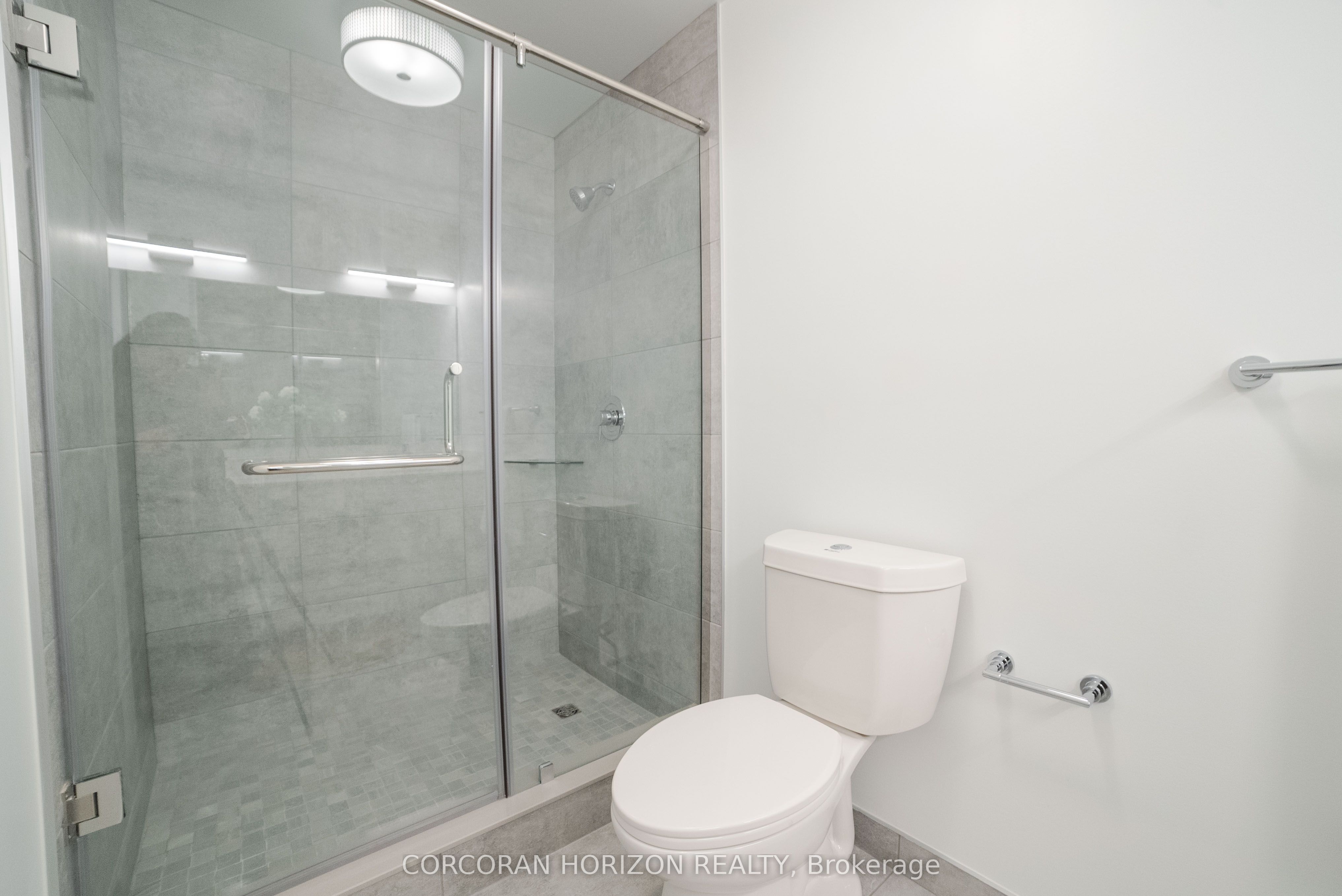 #1301 - 15 Glebe Street Property Photo 20