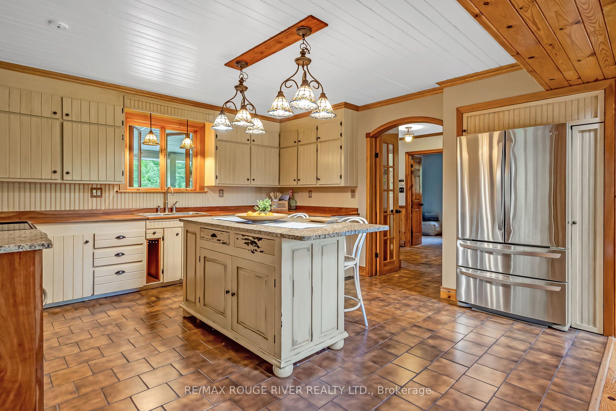 2853 13th Line Property Photo 12