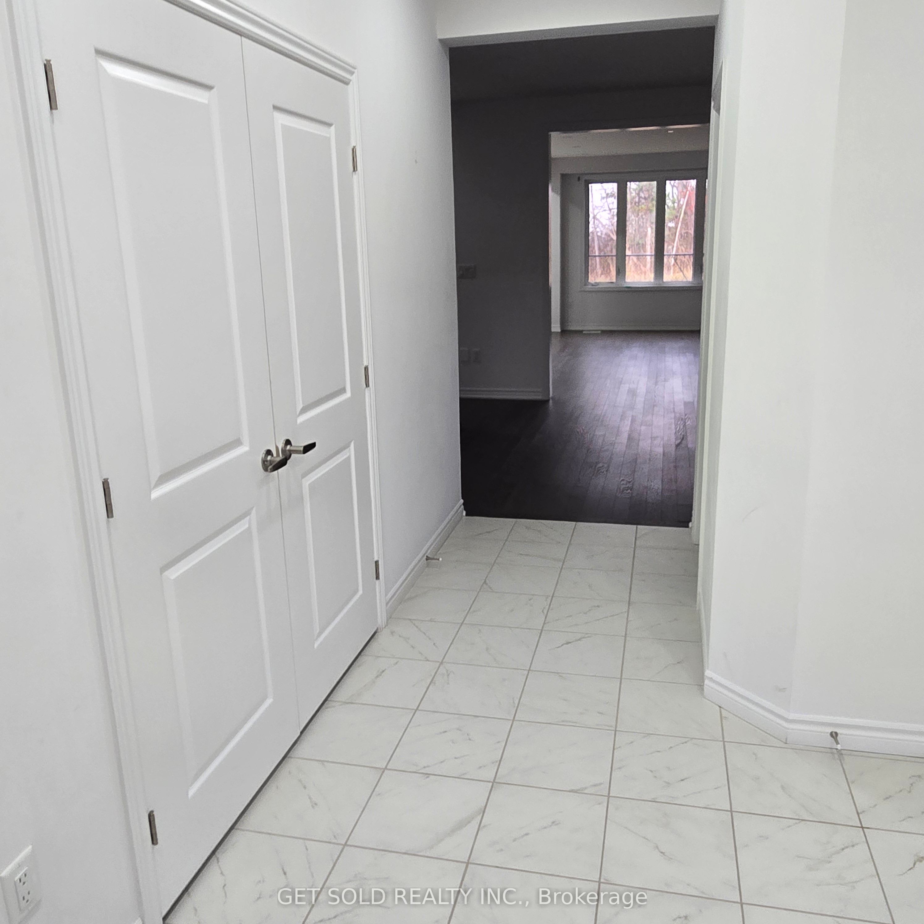 133 Court Drive Property Photo 5