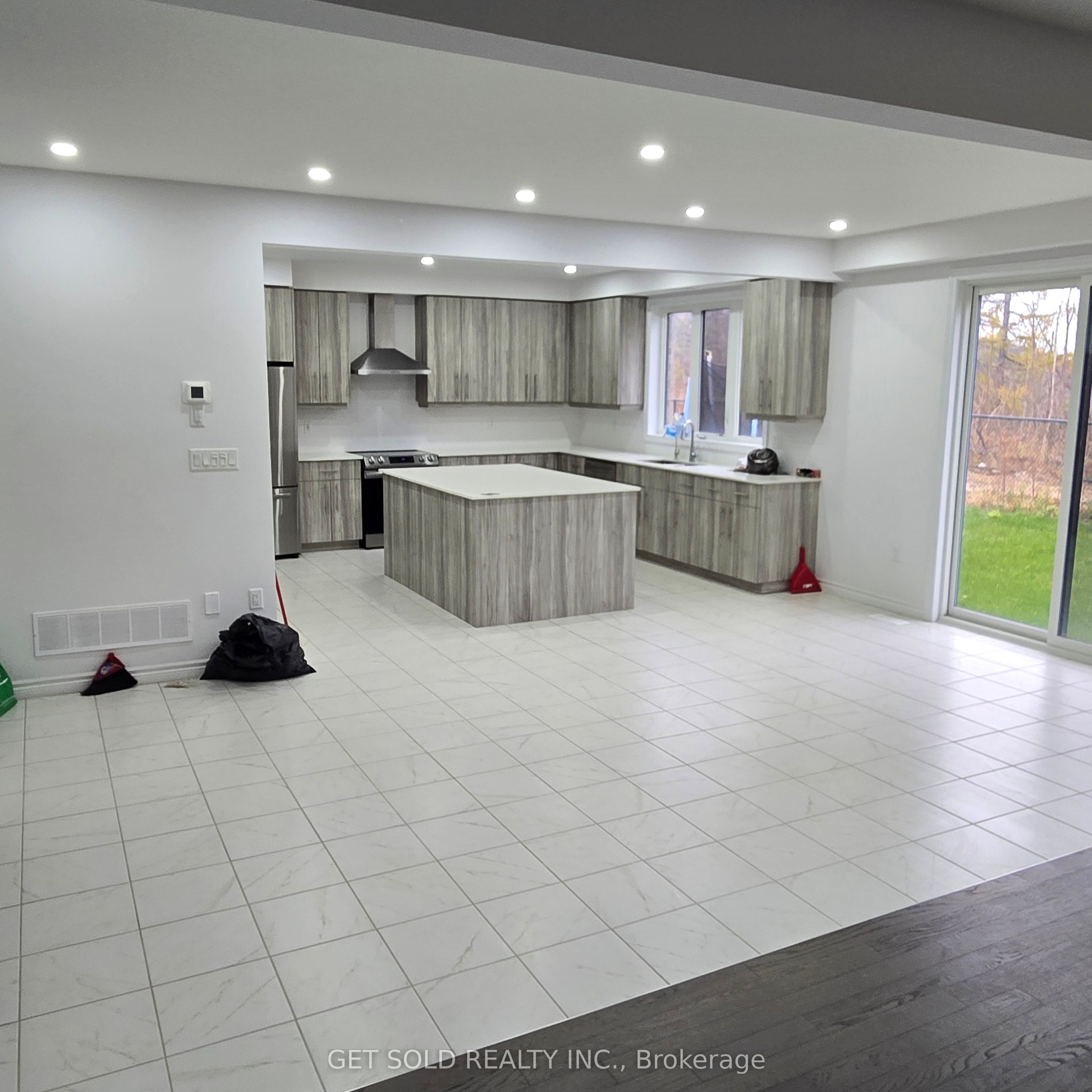 133 Court Drive Property Photo 6