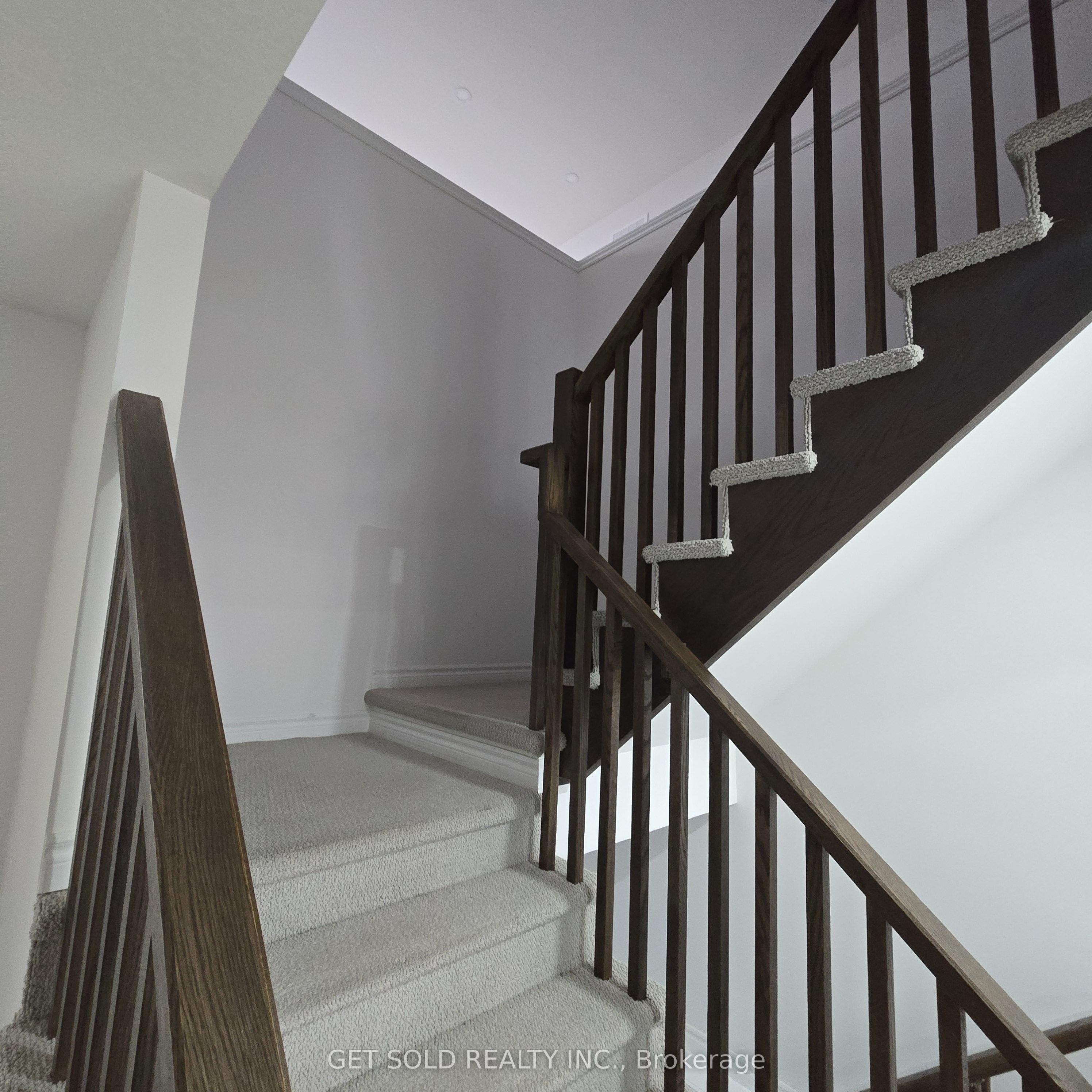 133 Court Drive Property Photo 8