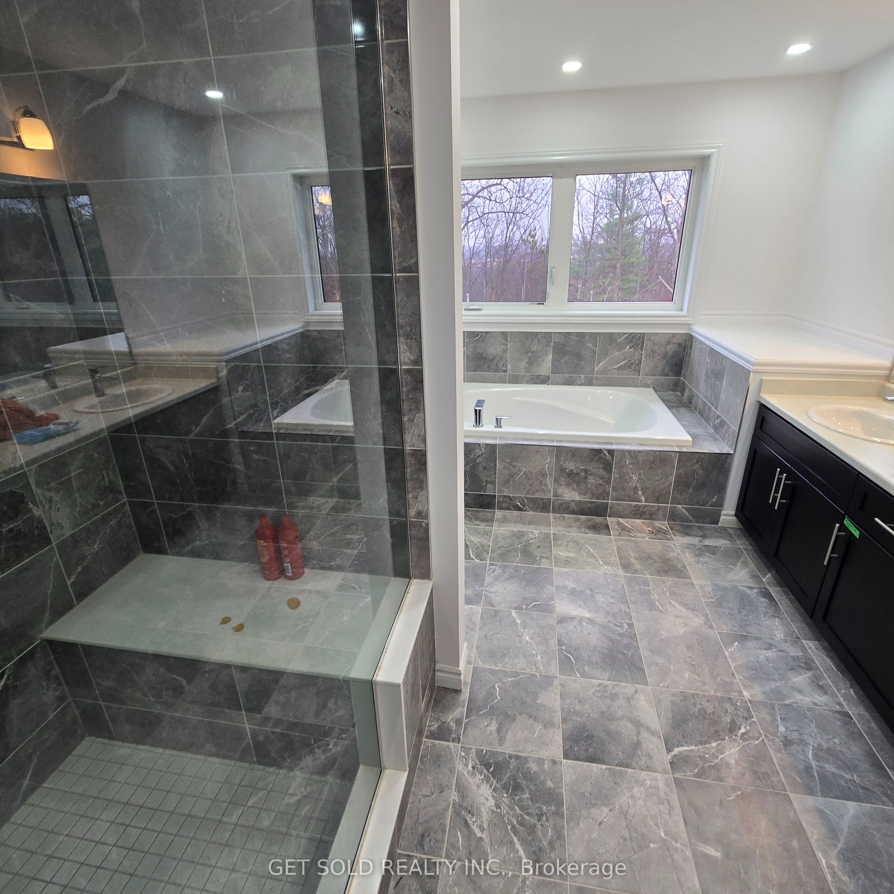 133 Court Drive Property Photo 12