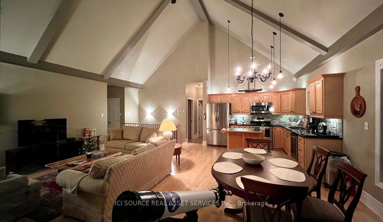 1311 Wonderland Road Property Photo 7