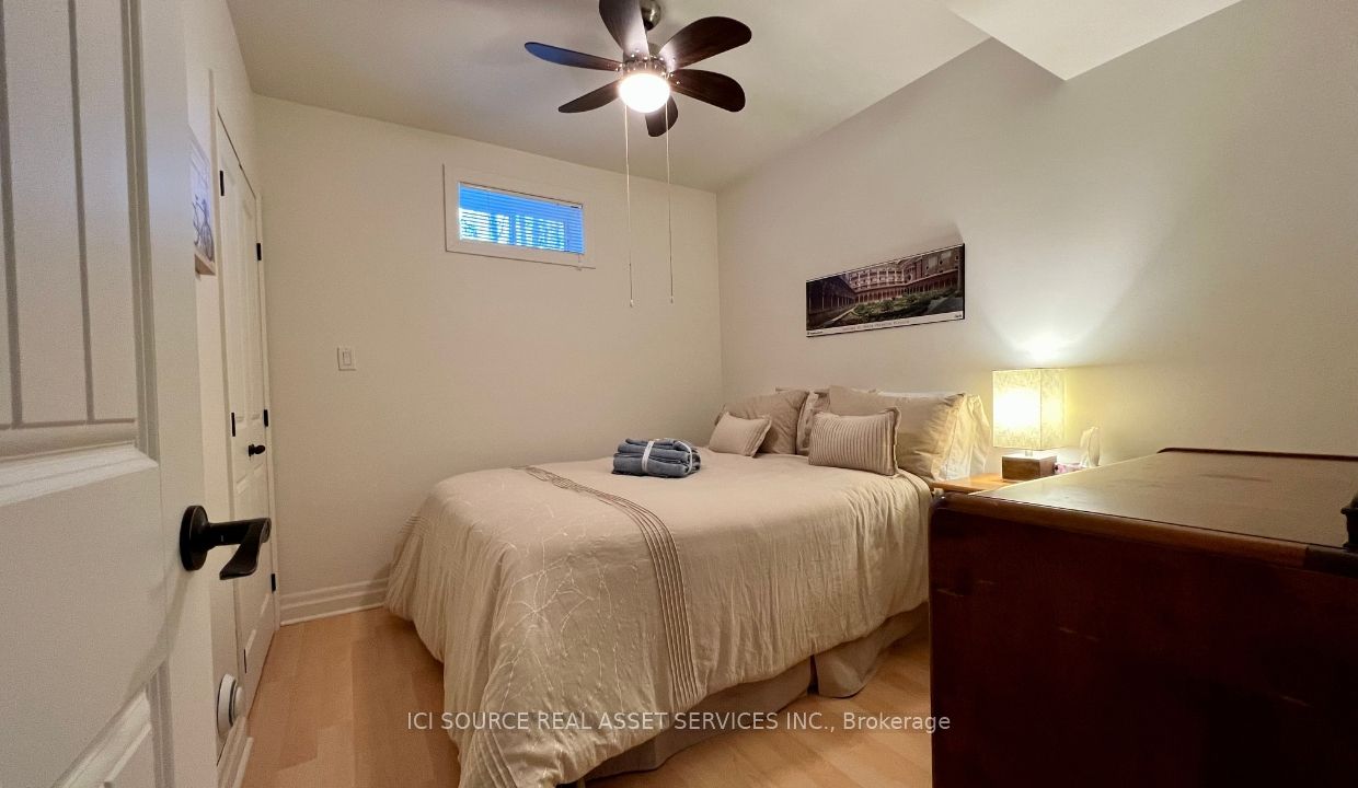 1311 Wonderland Road Property Photo 14