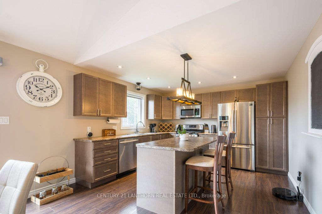 1053 Smith Street Property Photo 13