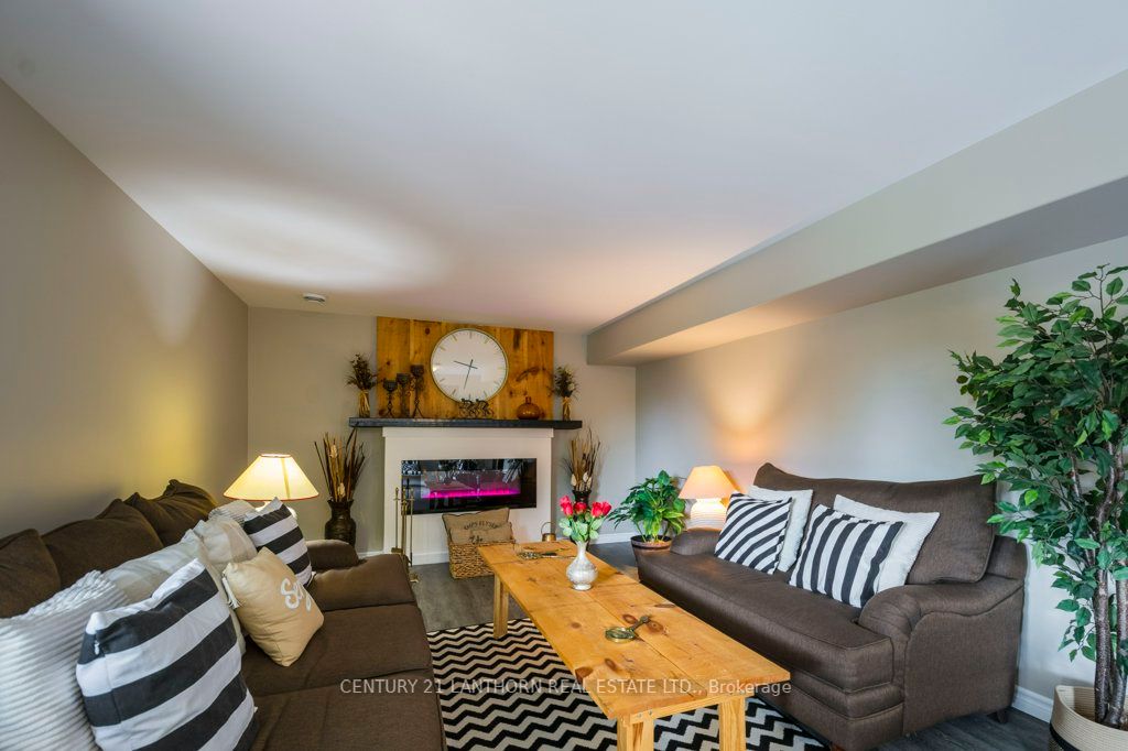 1053 Smith Street Property Photo 25