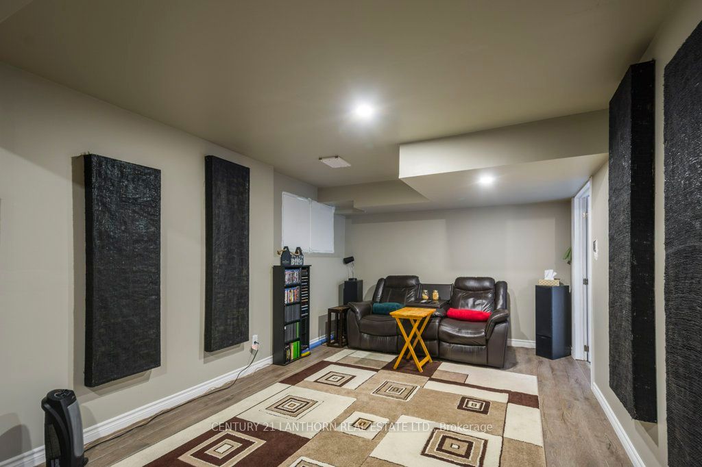1053 Smith Street Property Photo 29