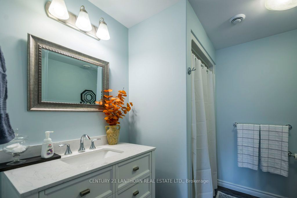 1053 Smith Street Property Photo 30