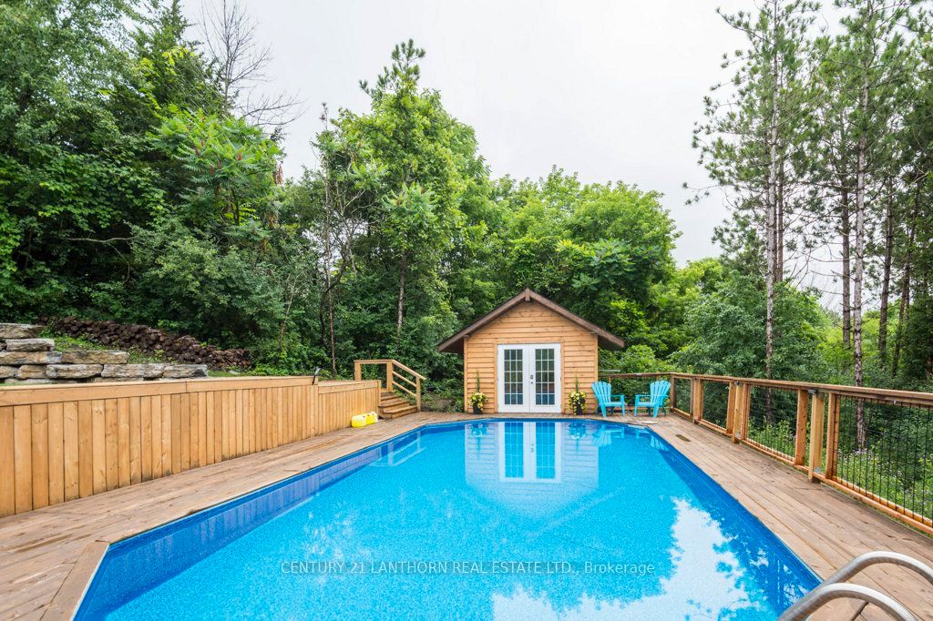 1053 Smith Street Property Photo 36
