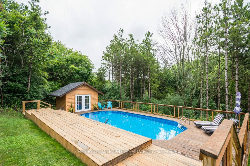 1053 Smith Street Property Photo 37