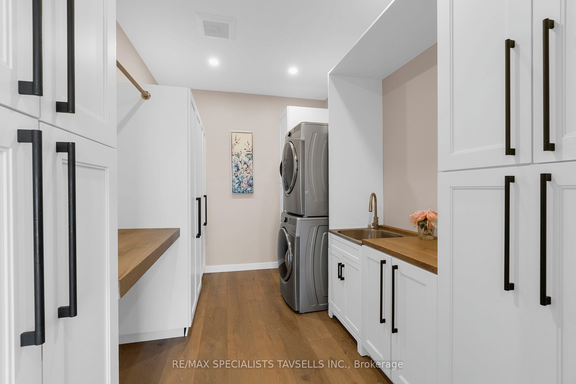 374170 6th Line Property Photo 15