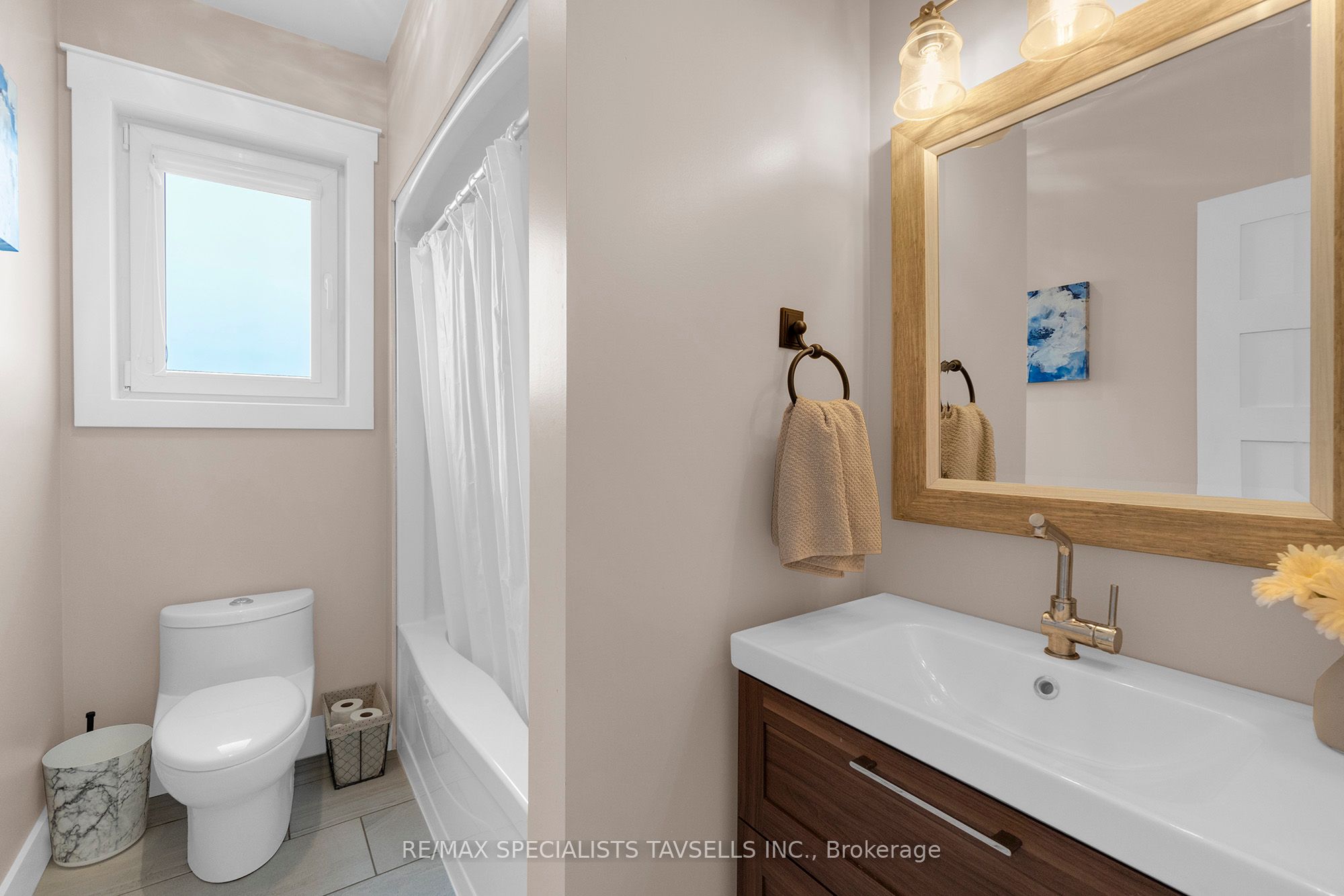 374170 6th Line Property Photo 22