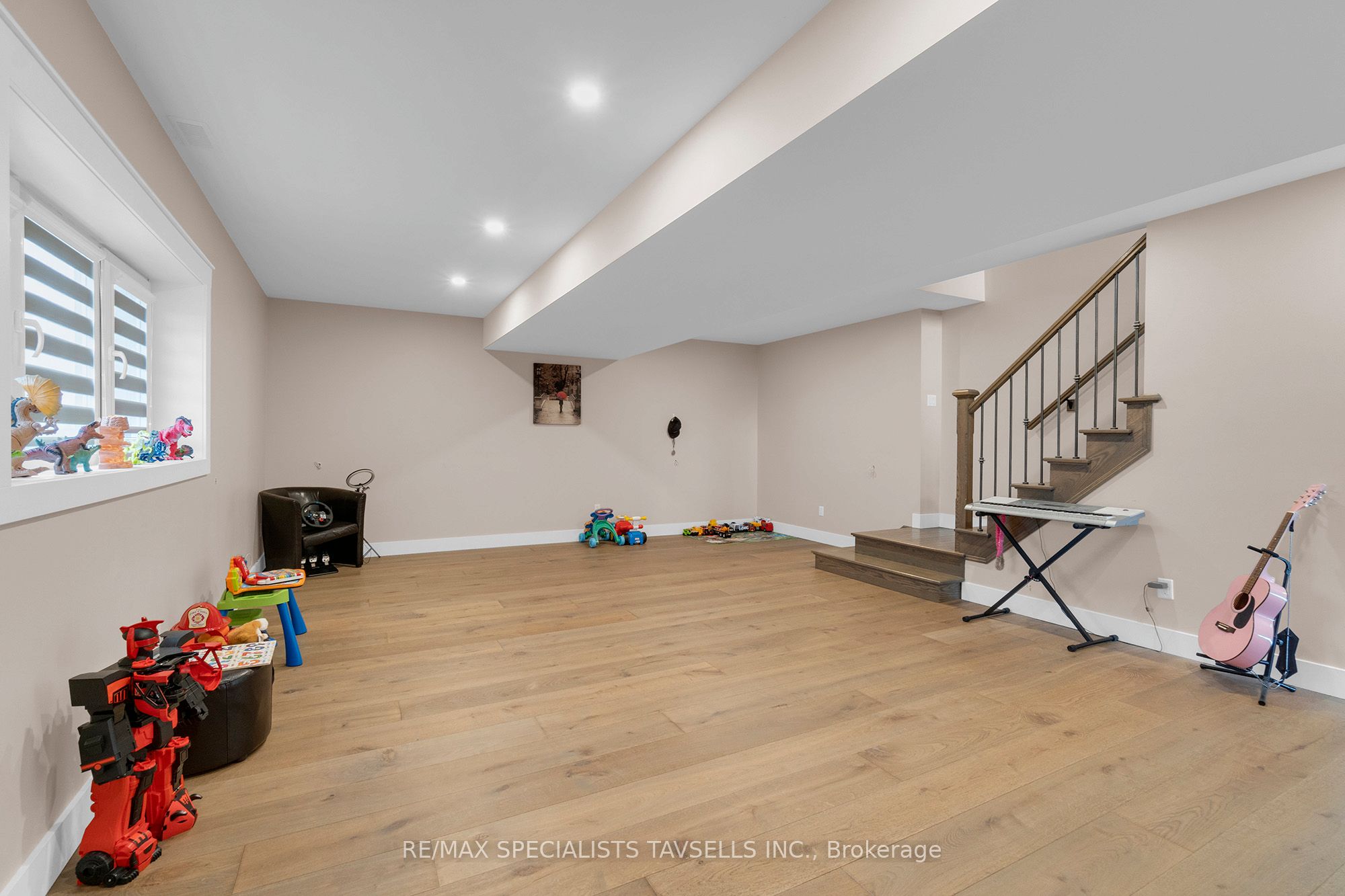 374170 6th Line Property Photo 25