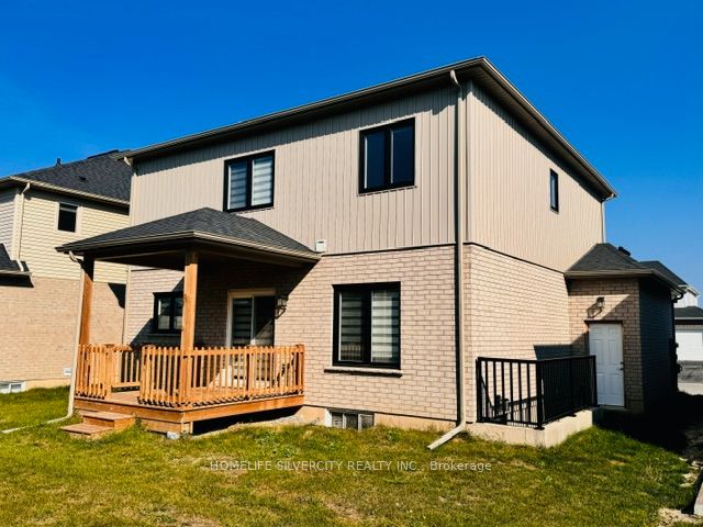 27 Autumn Avenue Property Photo 2