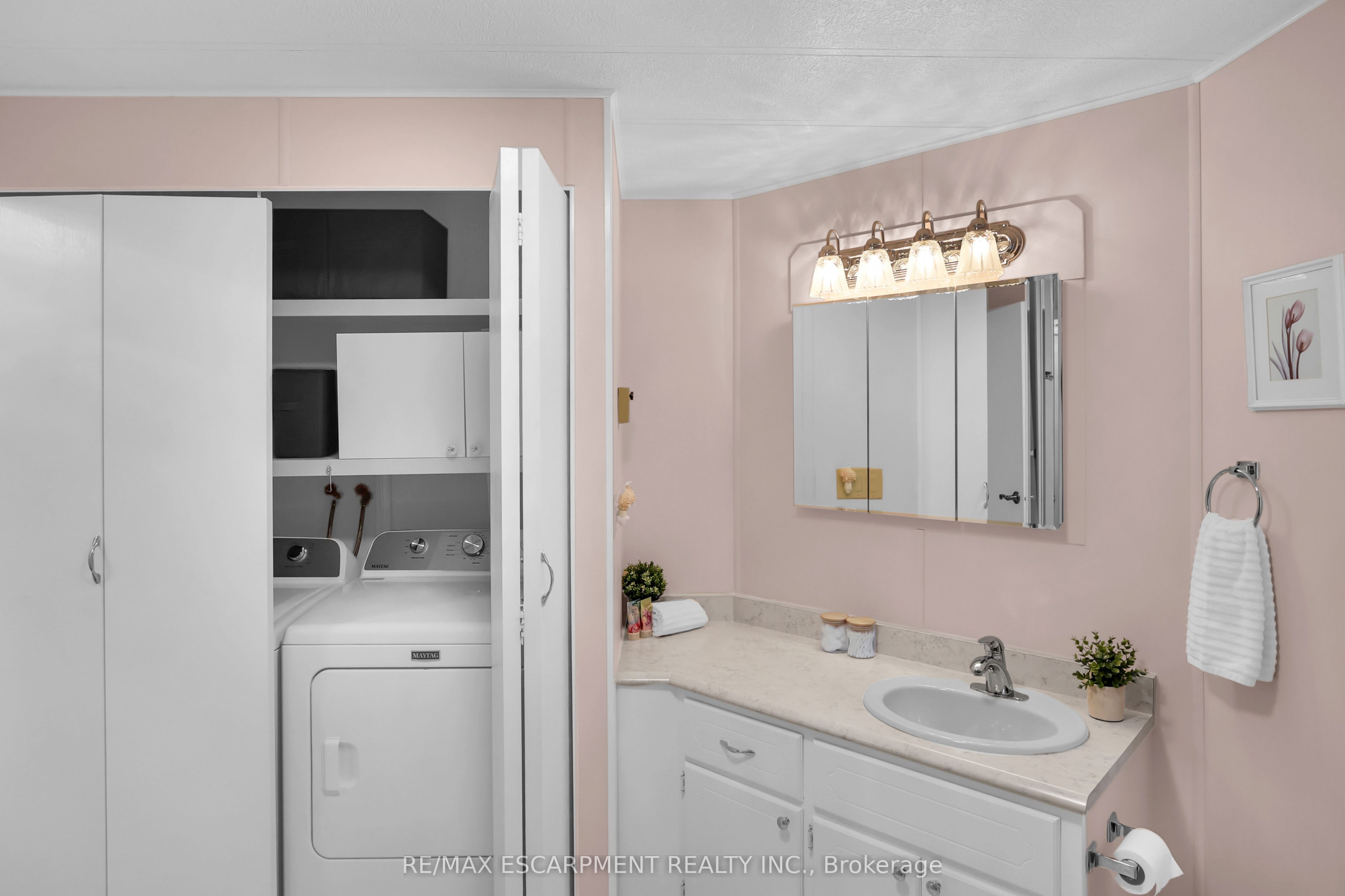 #335 - 3033 Townline Road Property Photo 14