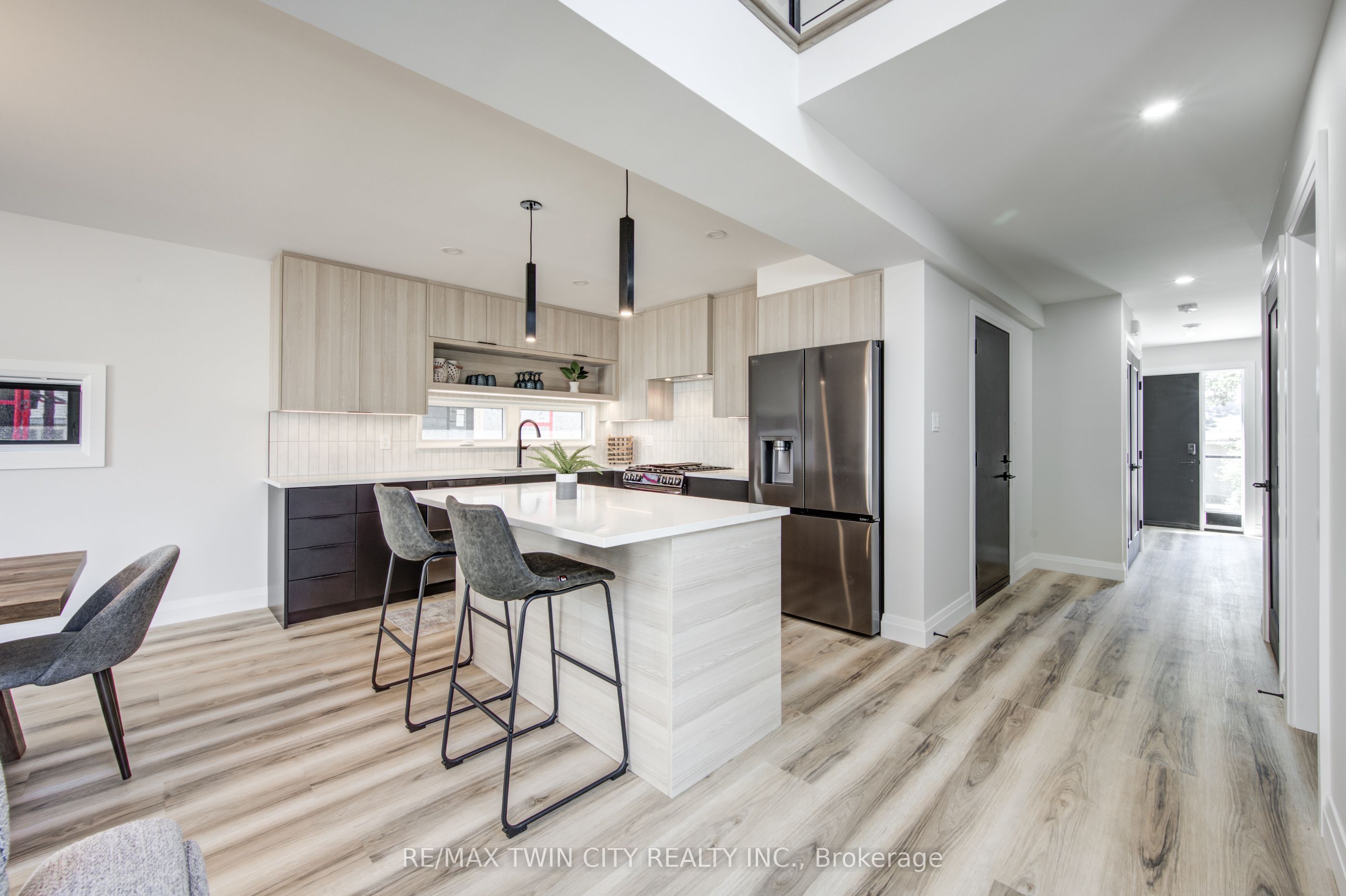 57 Centre Street Property Photo 6