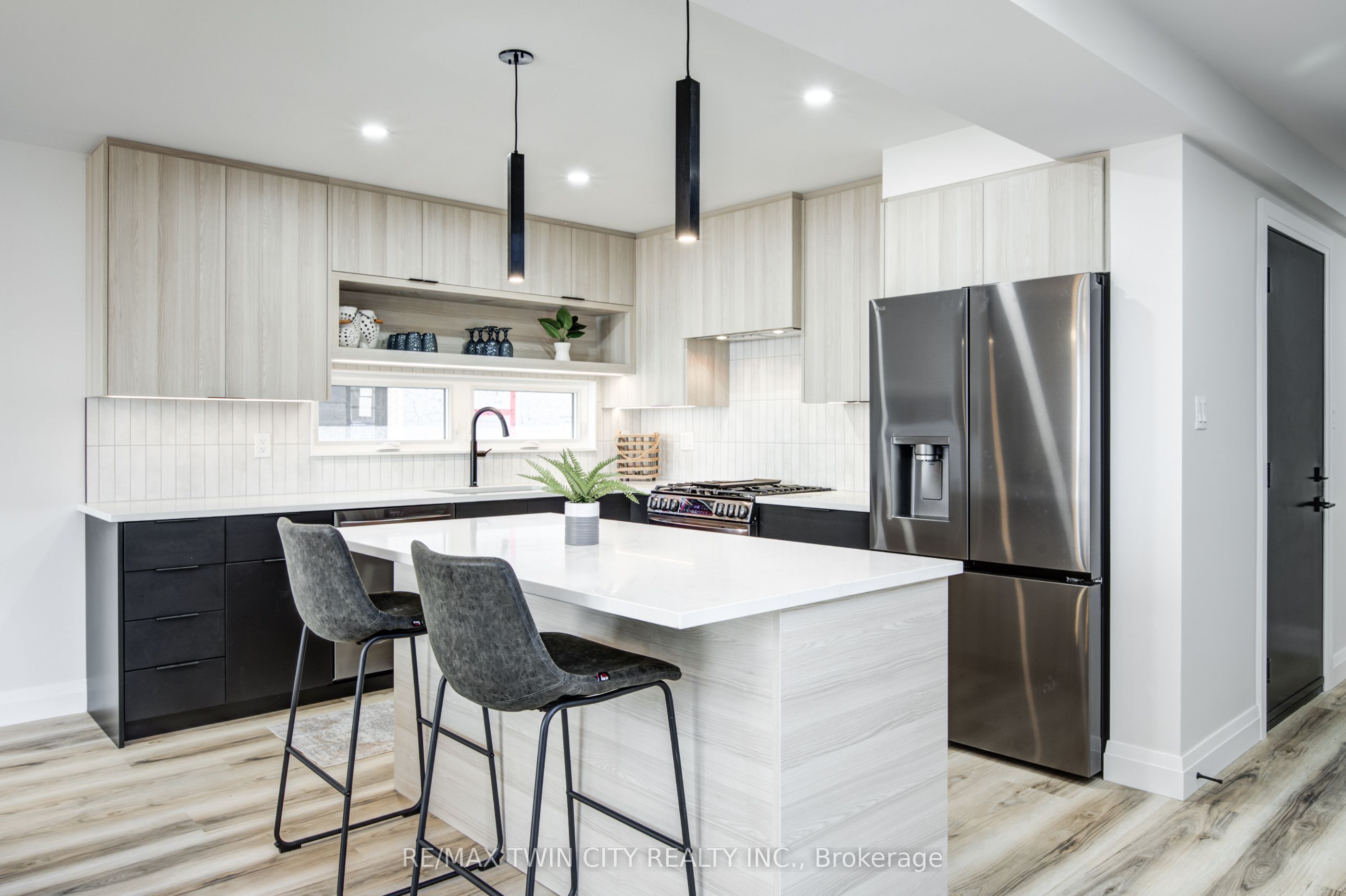 57 Centre Street Property Photo 7