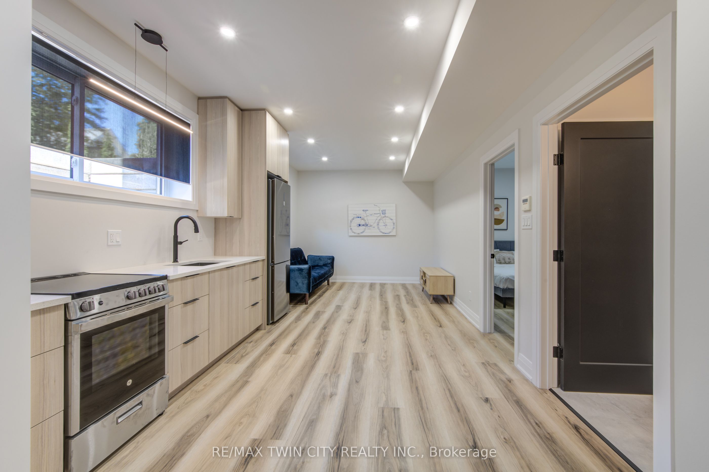 57 Centre Street Property Photo 32