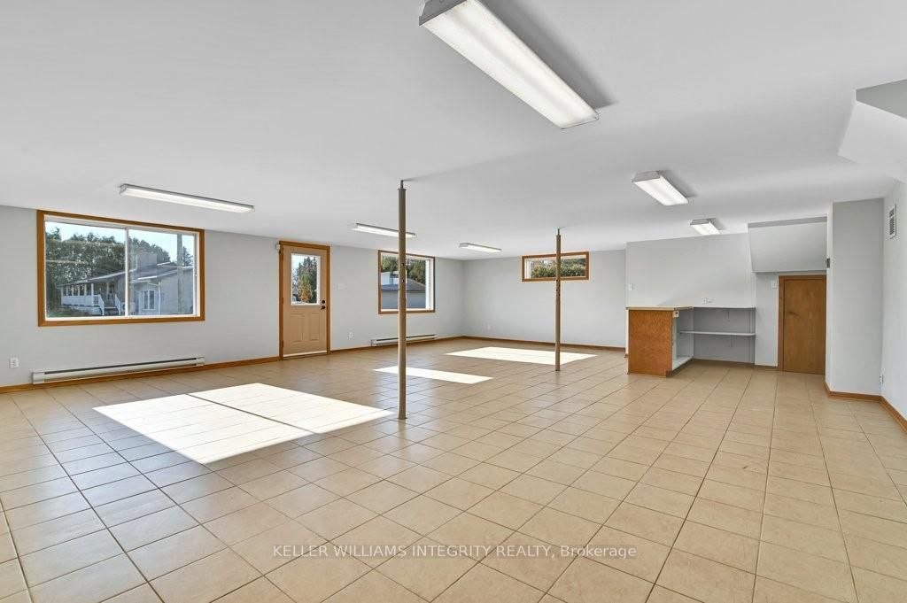20397 Park Crescent Property Photo 40