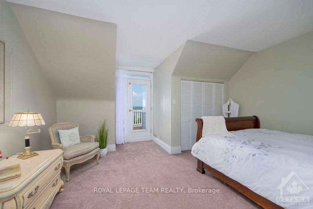 1870 Sixth Line Road Property Photo 20