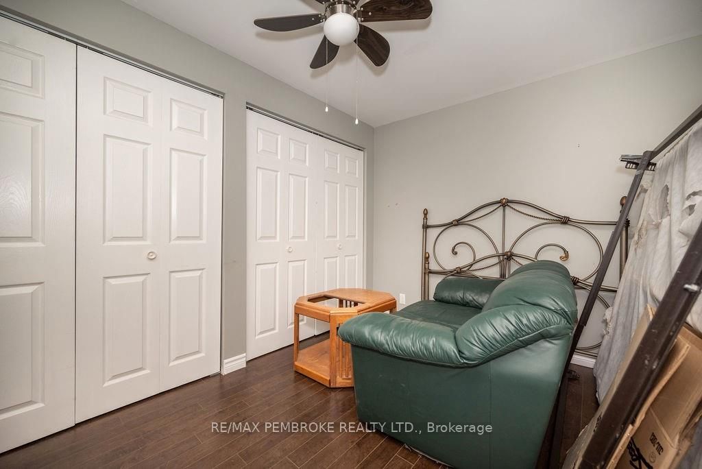 414 Moffat Street Property Photo 29